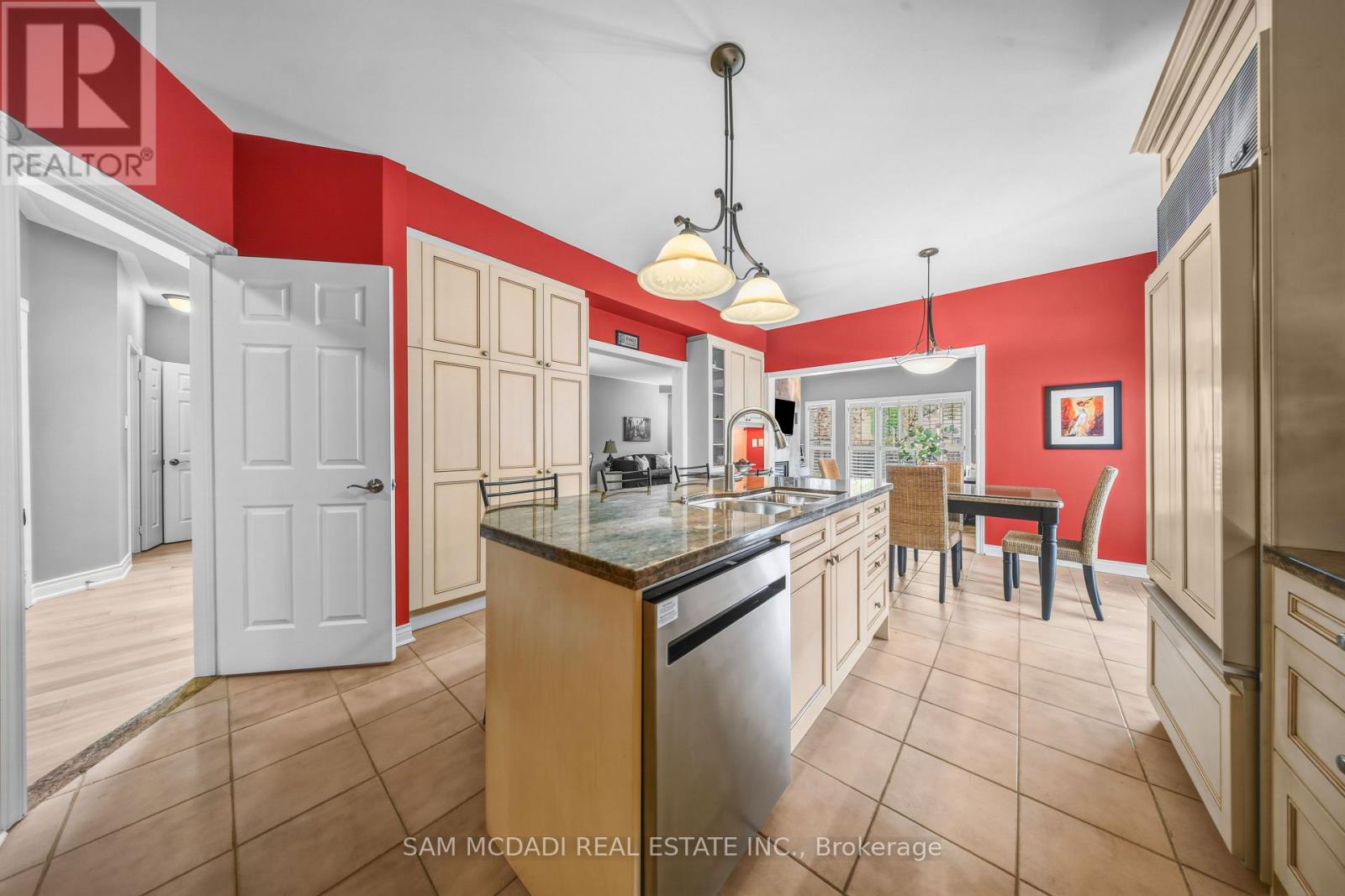 5519 Windy Hill Court Property Photo 6