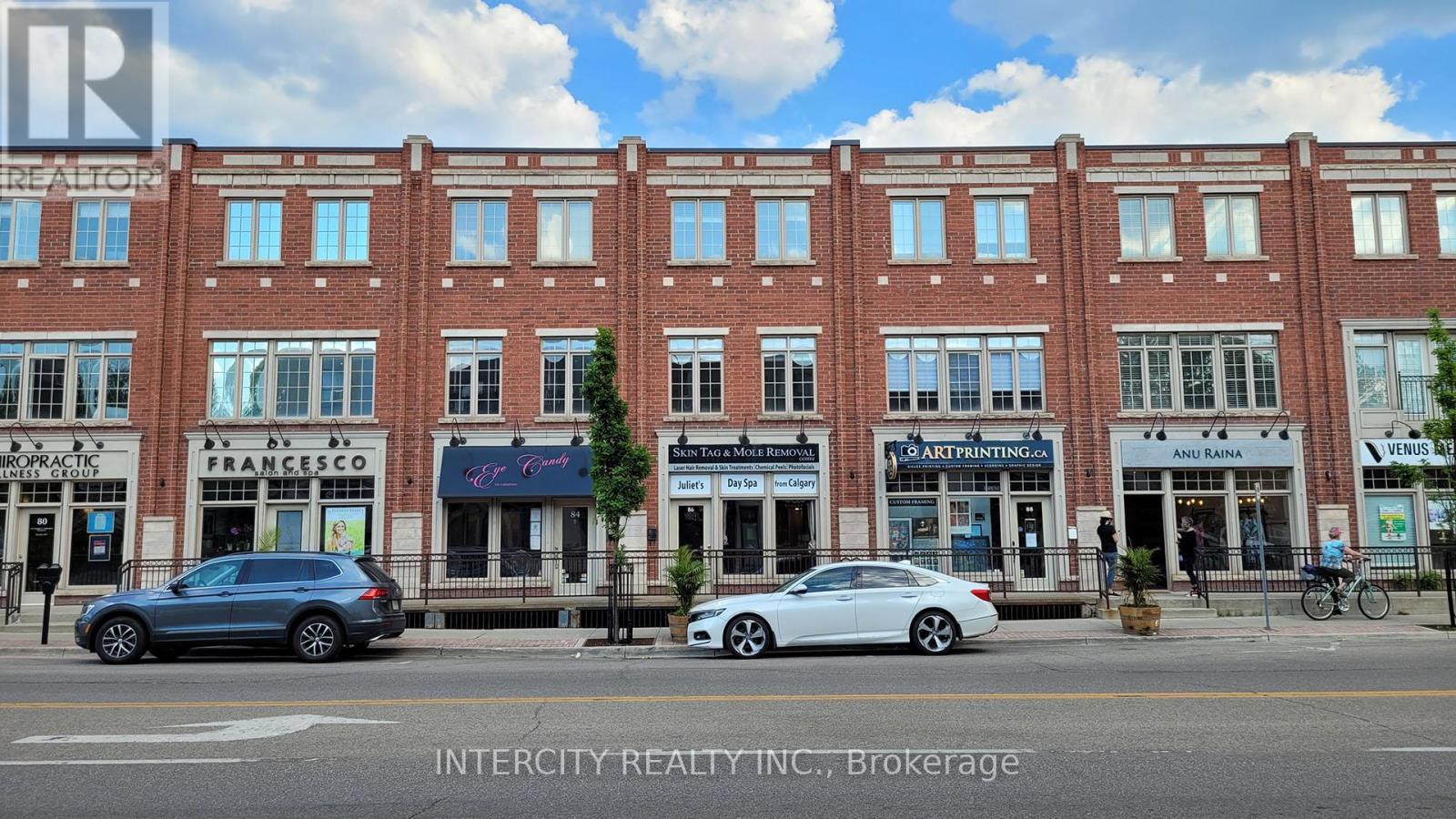 86 Lakeshore Road W Property Photo 2