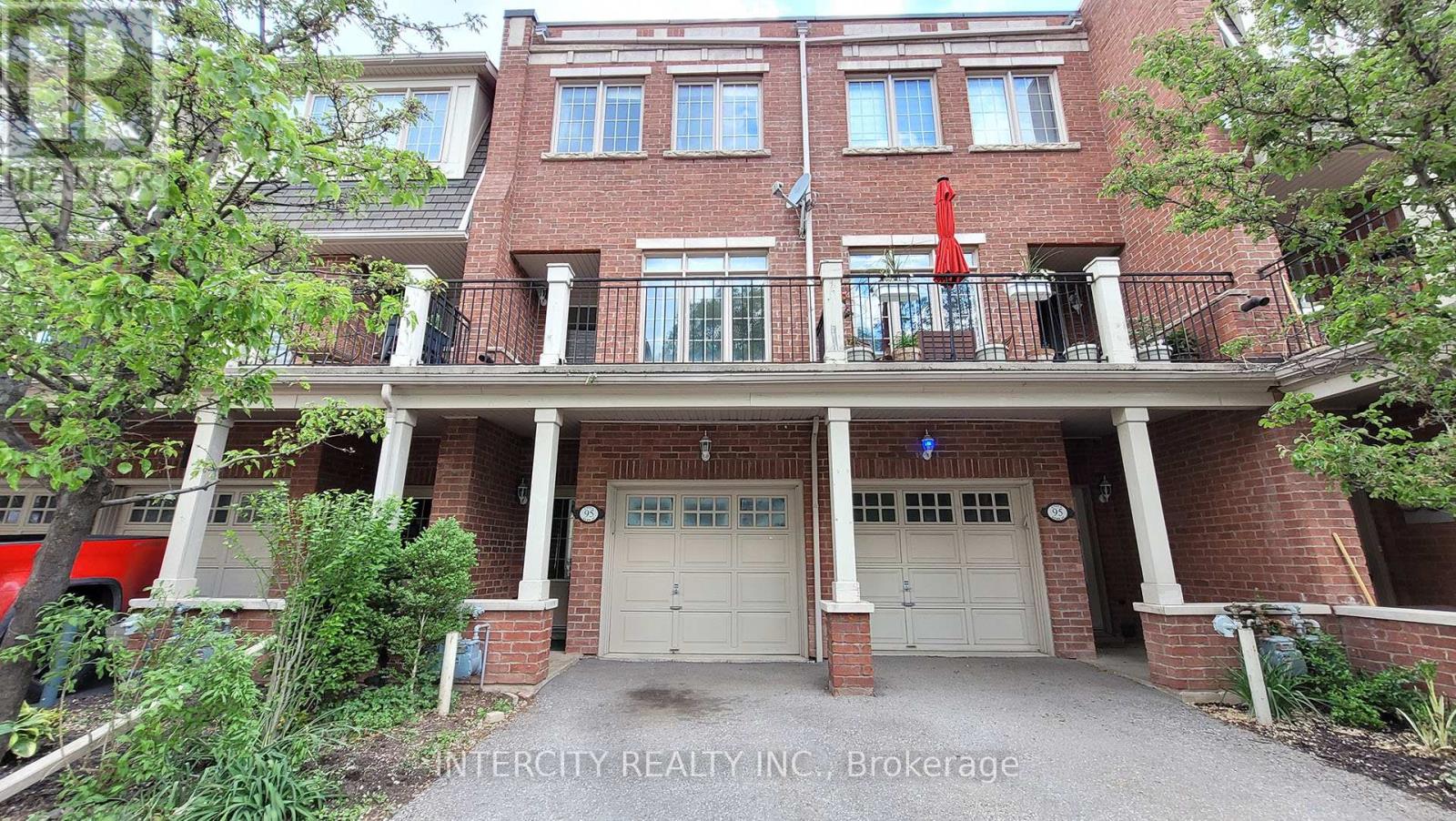 86 Lakeshore Road W Property Photo 6