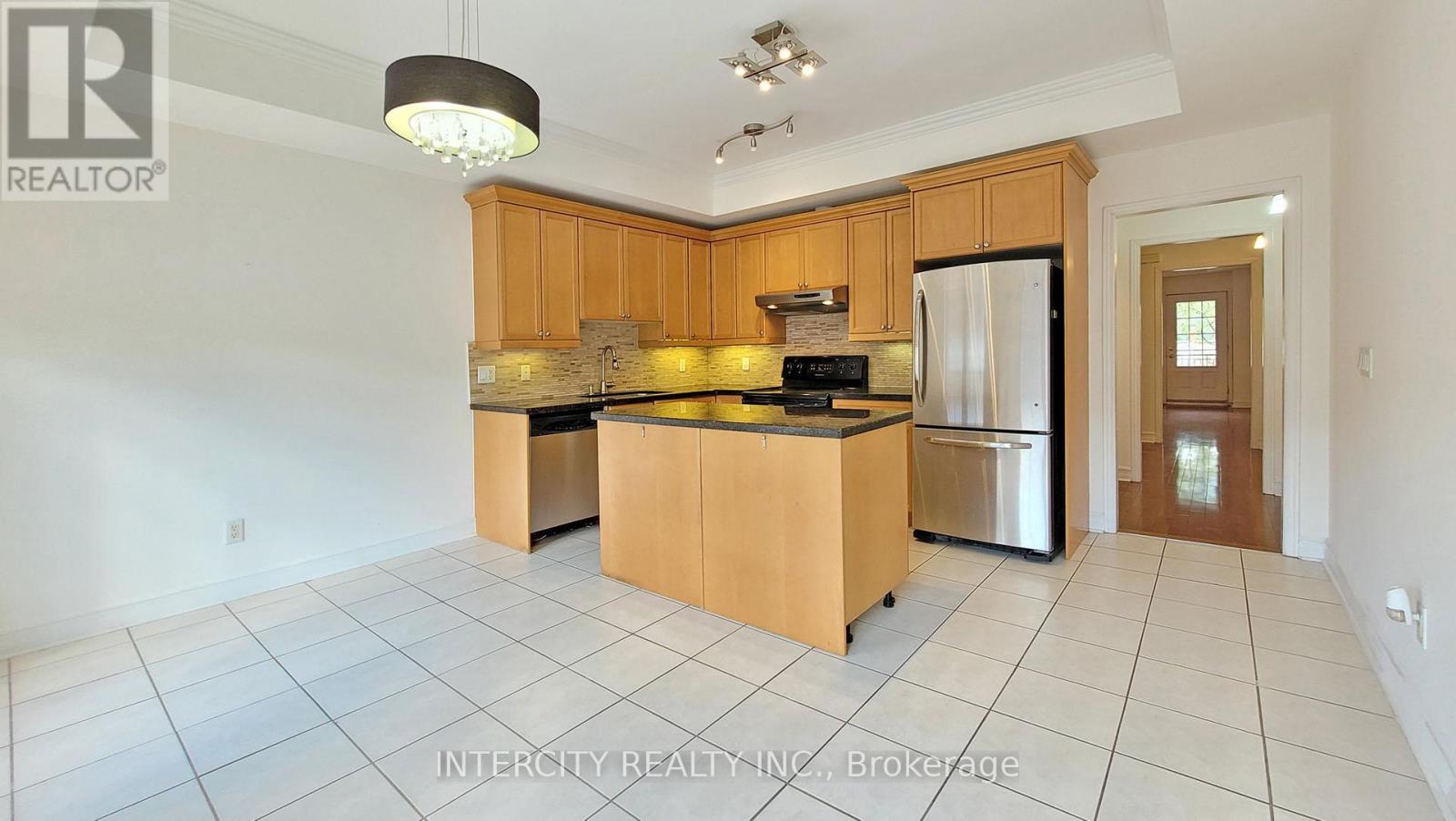 86 Lakeshore Road W Property Photo 26