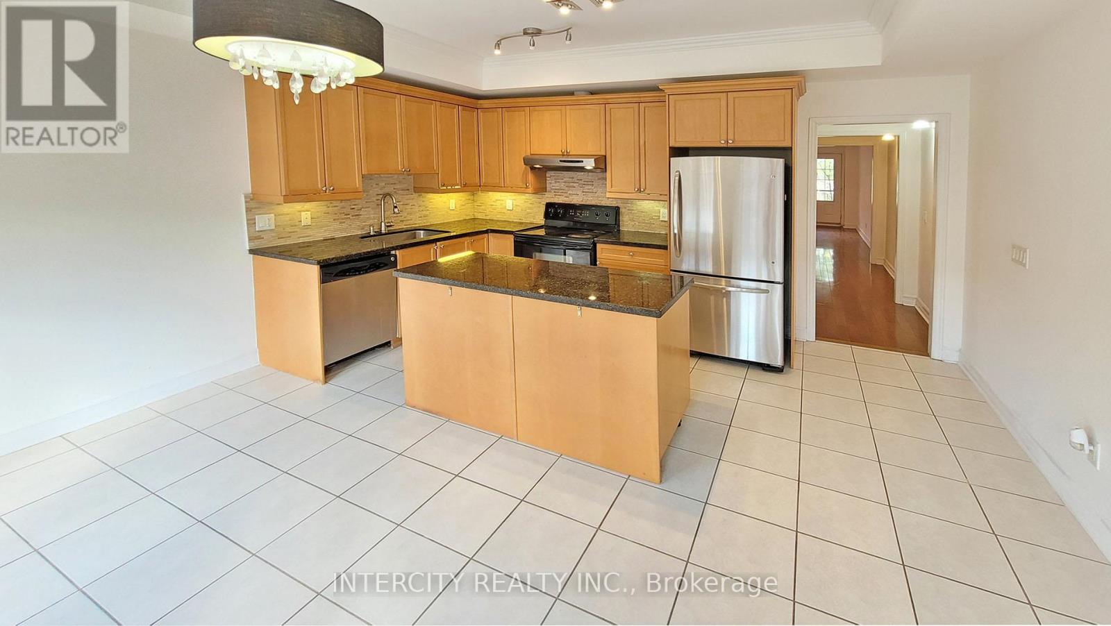 86 Lakeshore Road W Property Photo 30