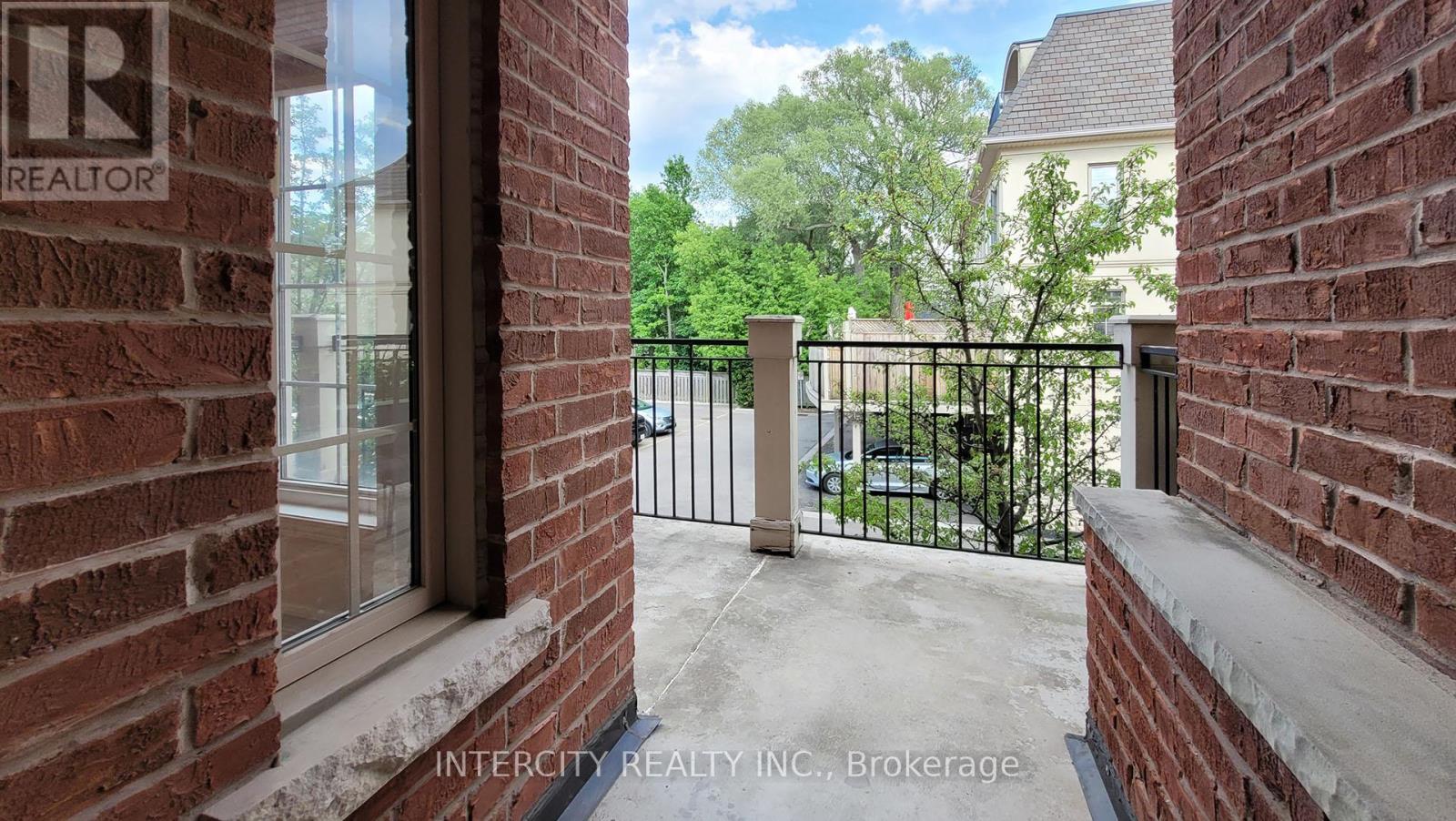 86 Lakeshore Road W Property Photo 41