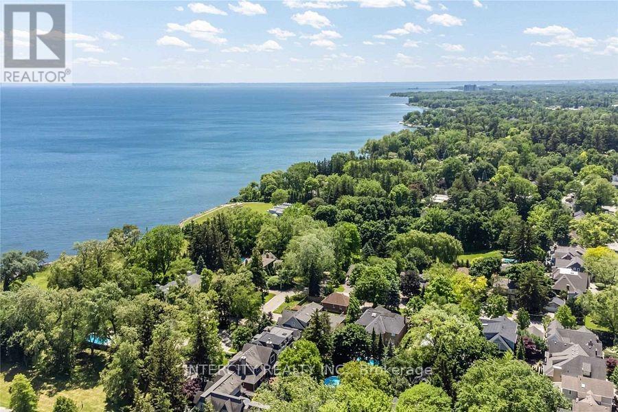 86 Lakeshore Road W Property Photo 48
