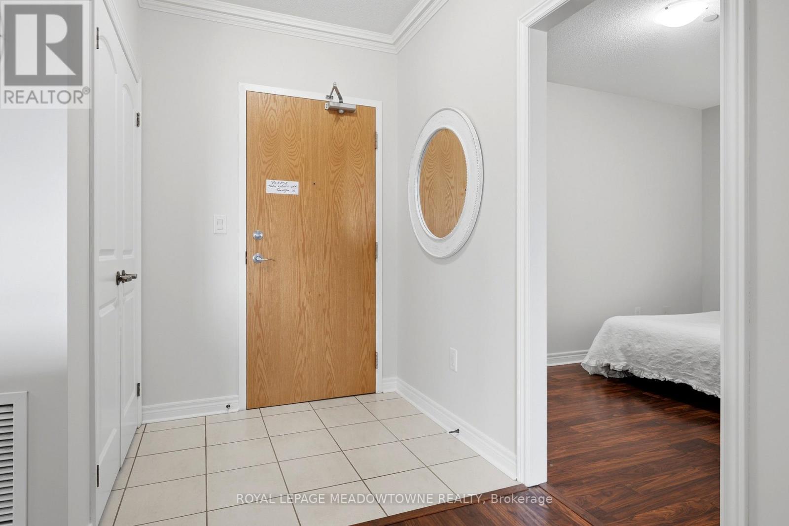 313 - 383 Main Street E Property Photo 5