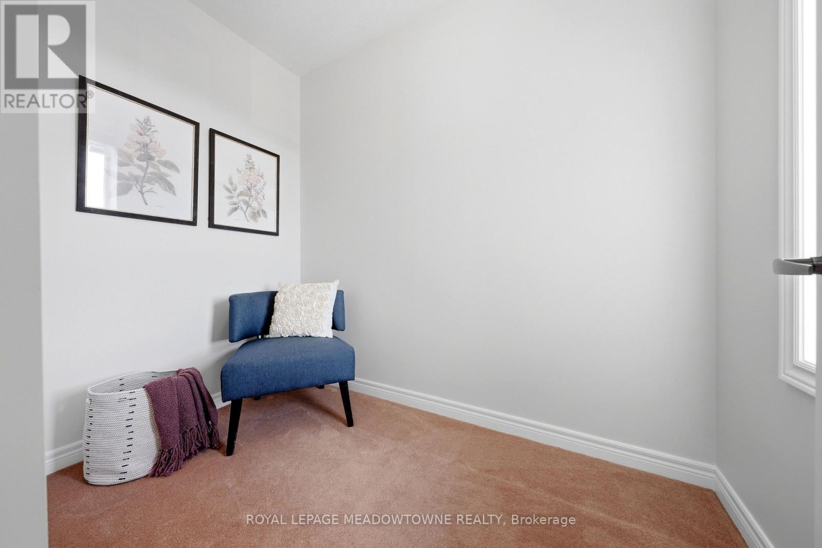 313 - 383 Main Street E Property Photo 23