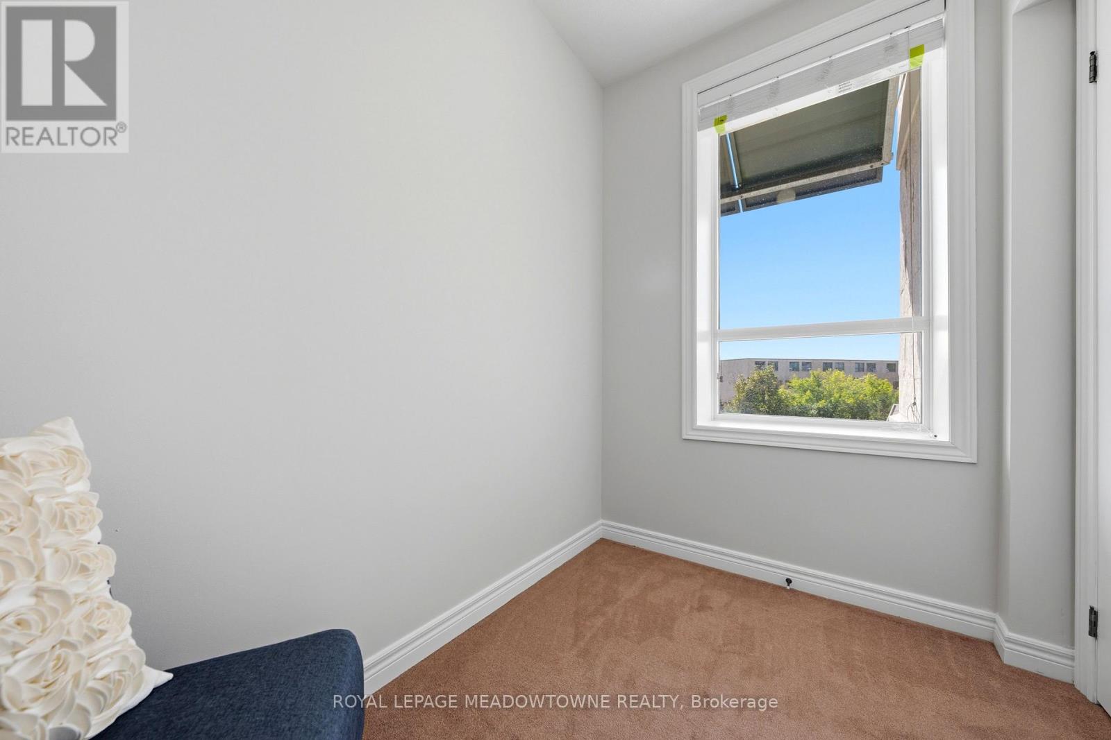 313 - 383 Main Street E Property Photo 24