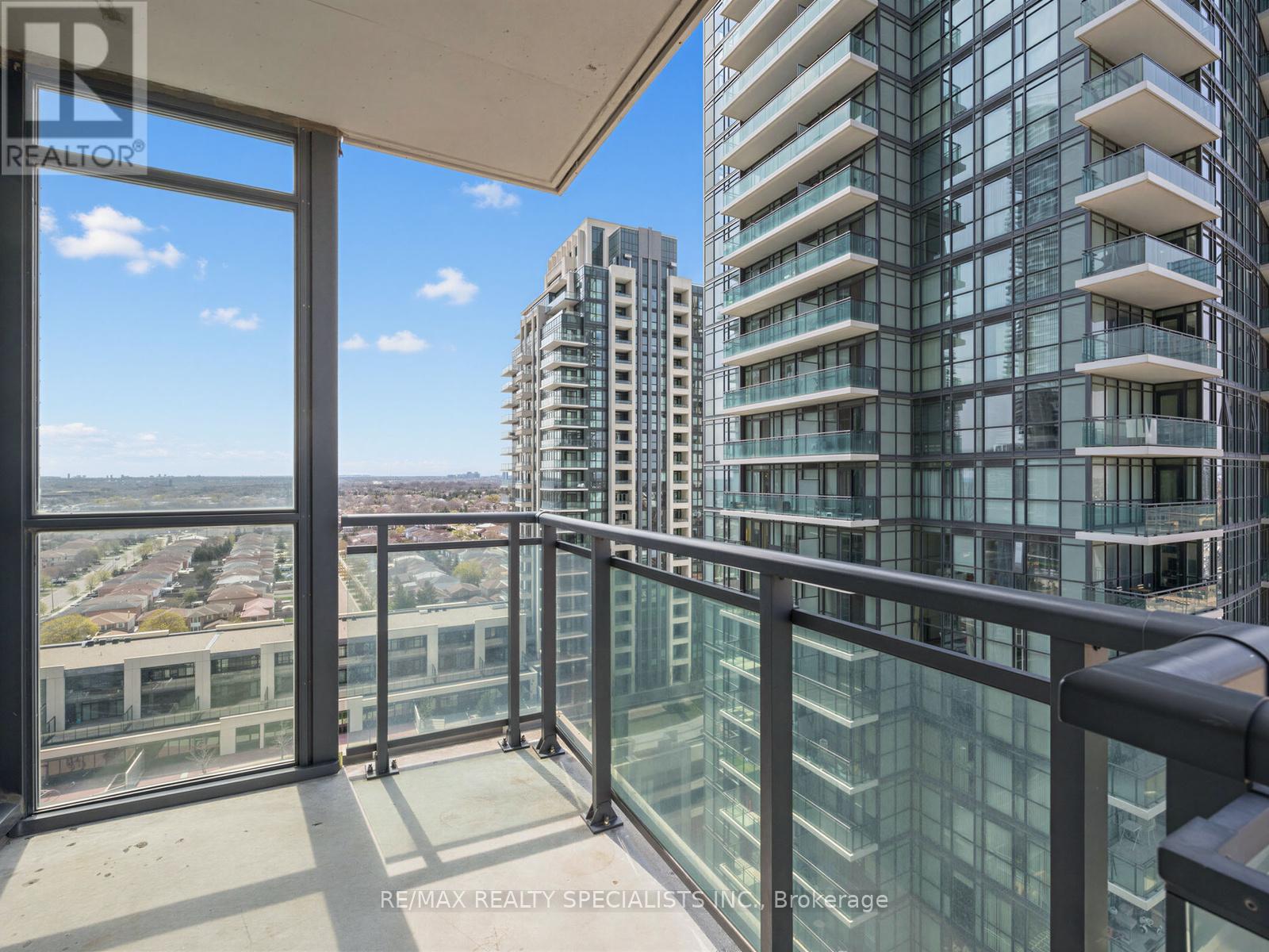 1507 - 4070 Confederation Parkway Property Photo 3