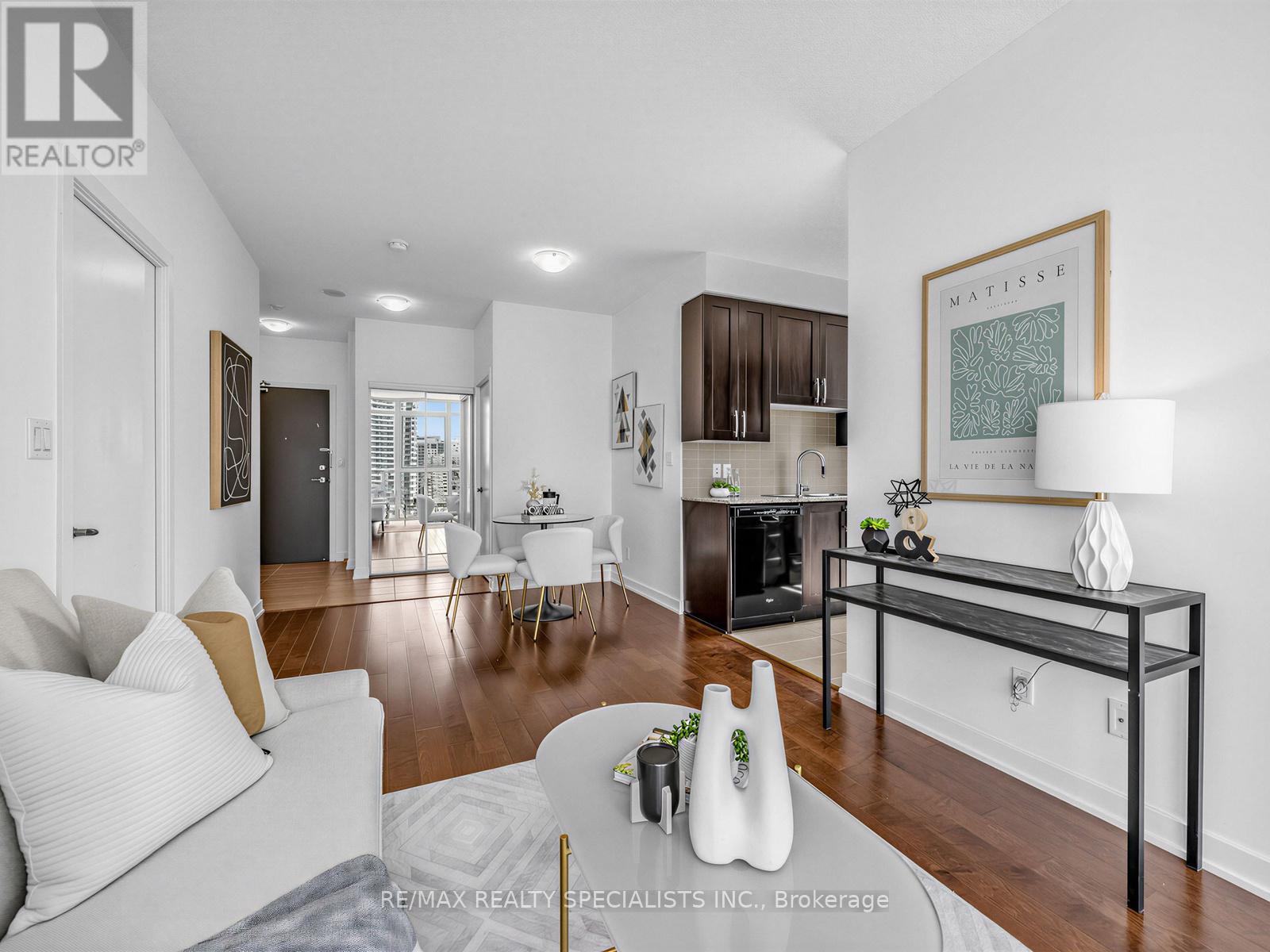 1507 - 4070 Confederation Parkway Property Photo 10