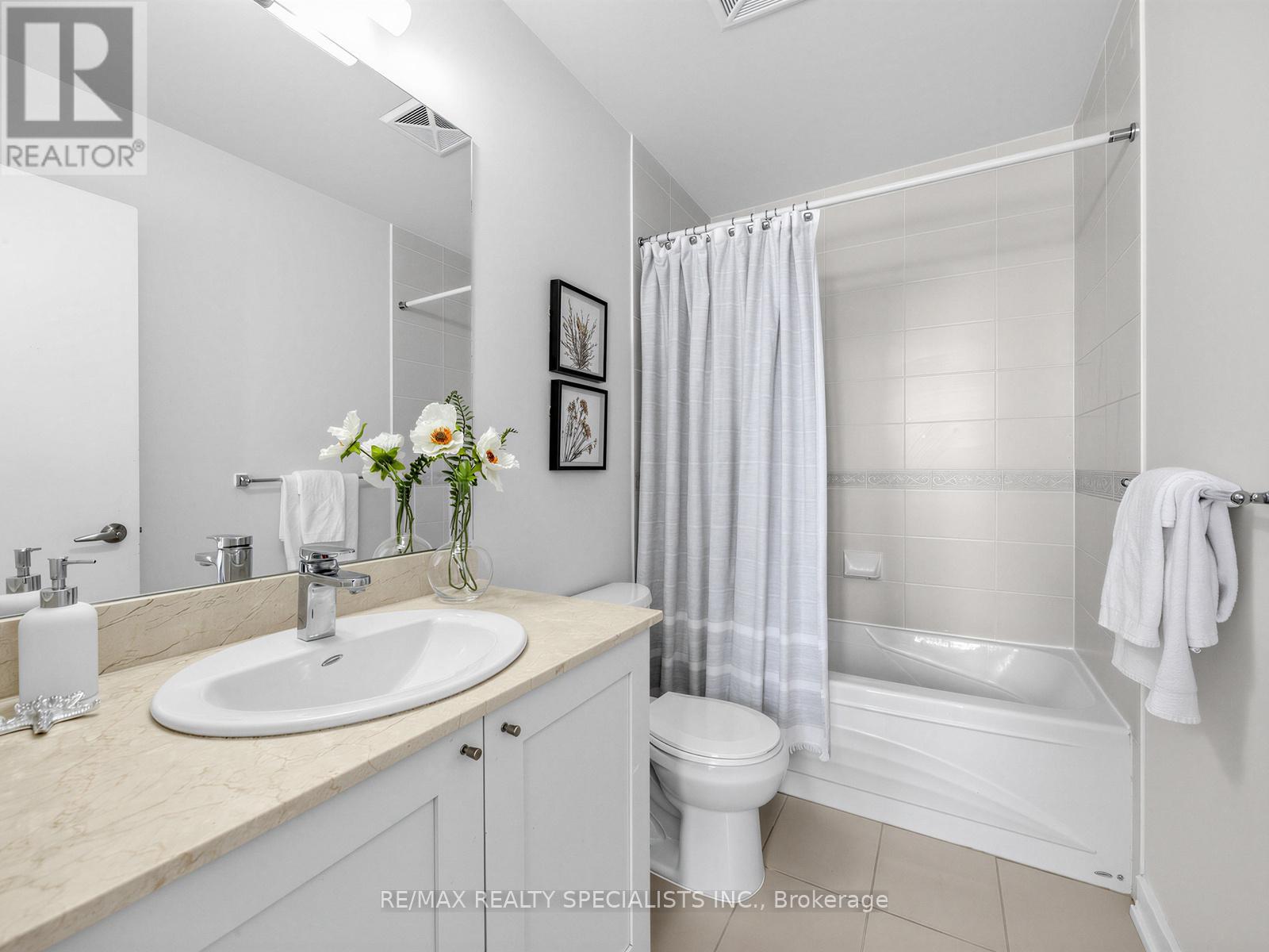 1507 - 4070 Confederation Parkway Property Photo 14