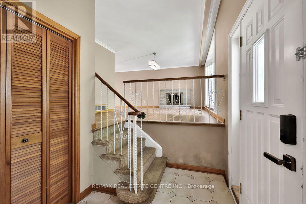 1366 Aldo Drive Property Photo 5
