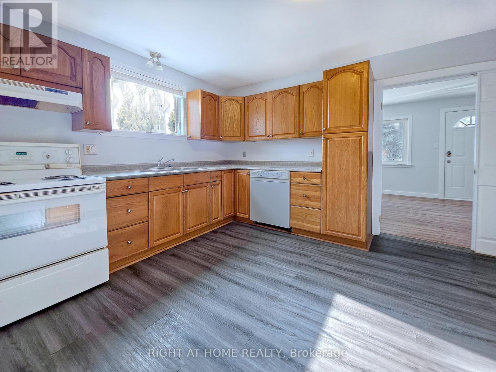 9 Rogers Road Property Photo 4