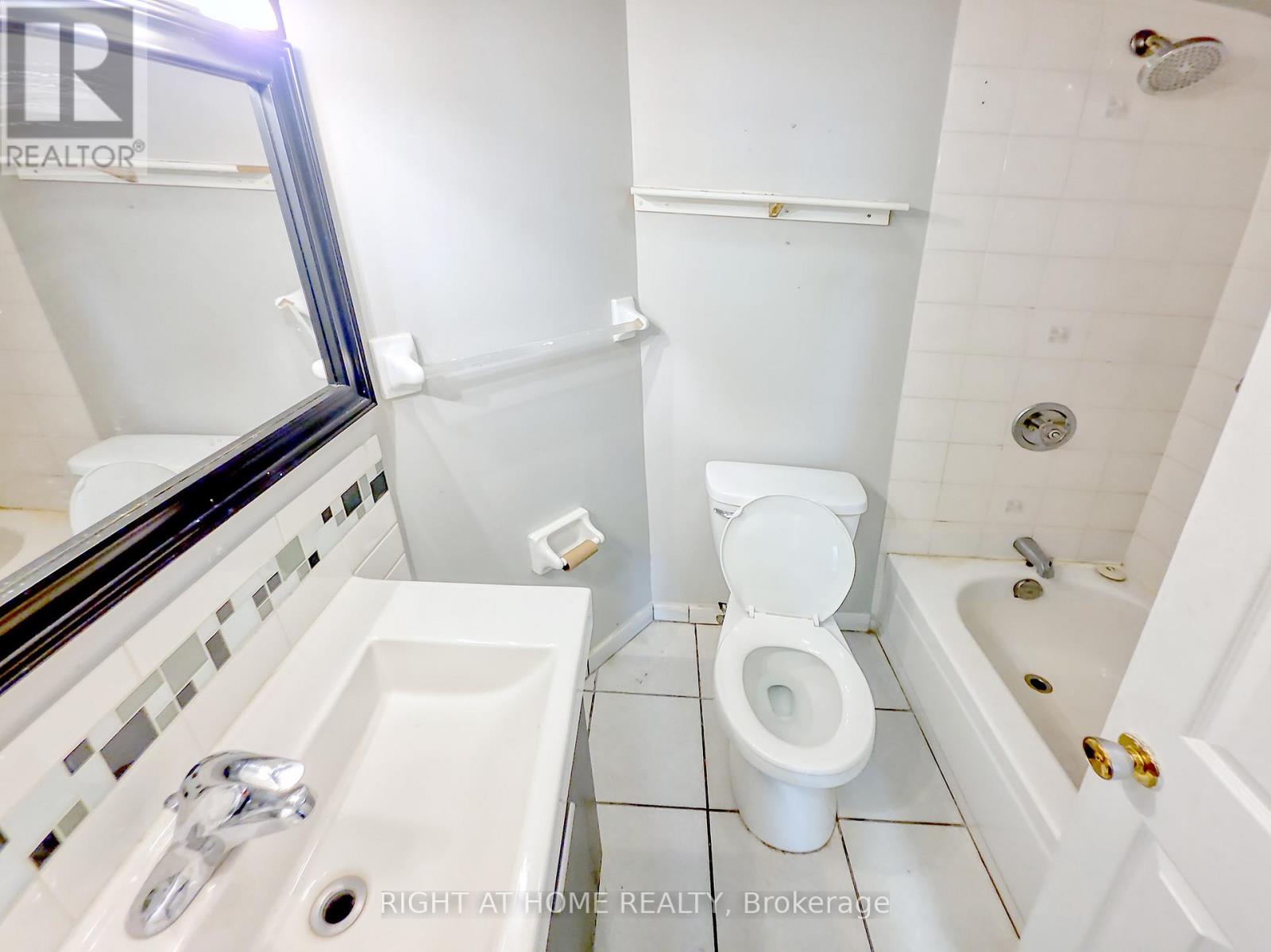 9 Rogers Road Property Photo 16