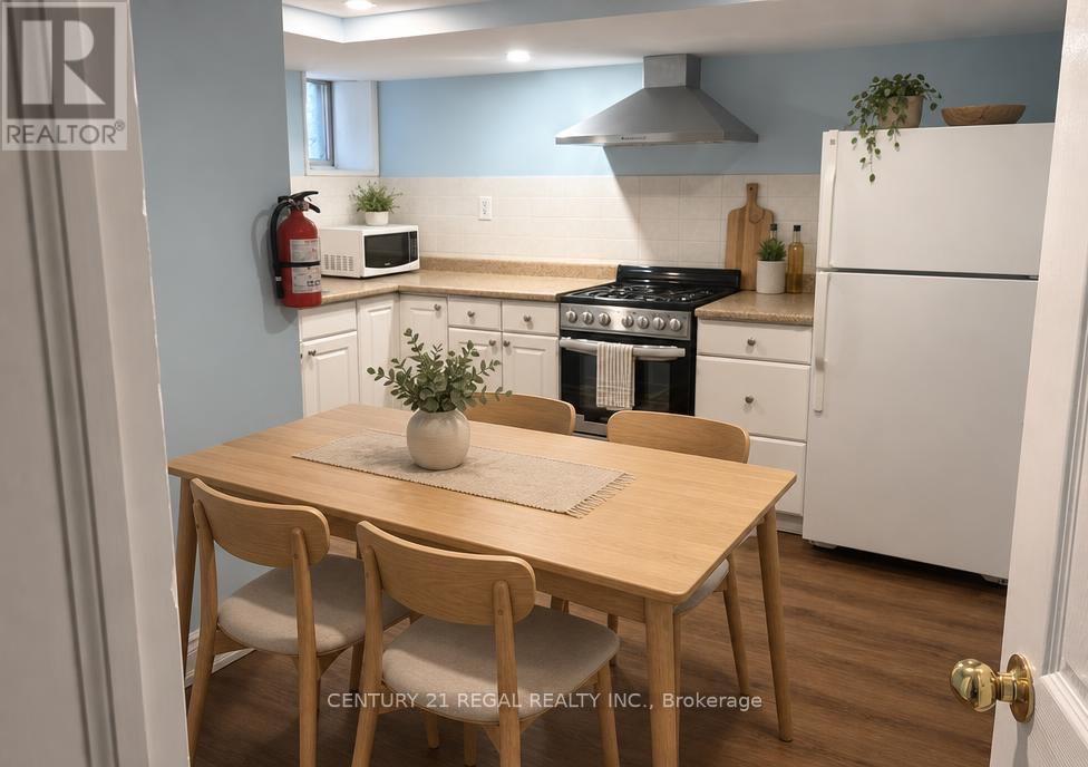 2640 Lake Shore Boulevard W Property Photo 4