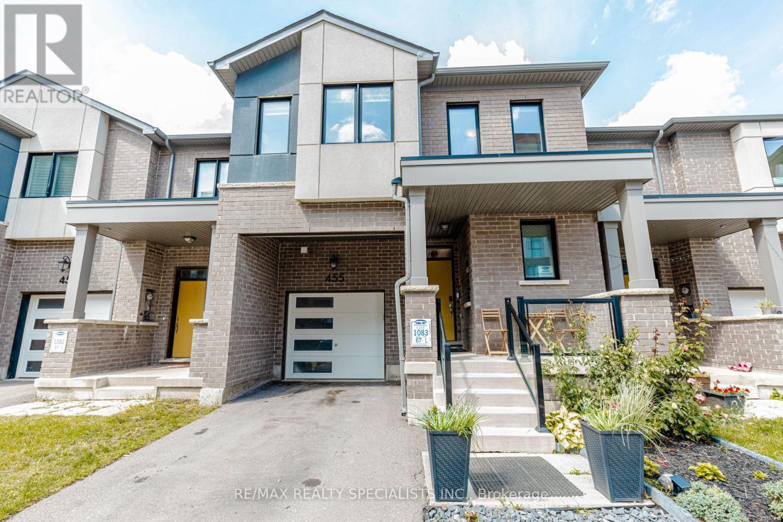 455 Gordon Krantz Avenue Property Photo 1