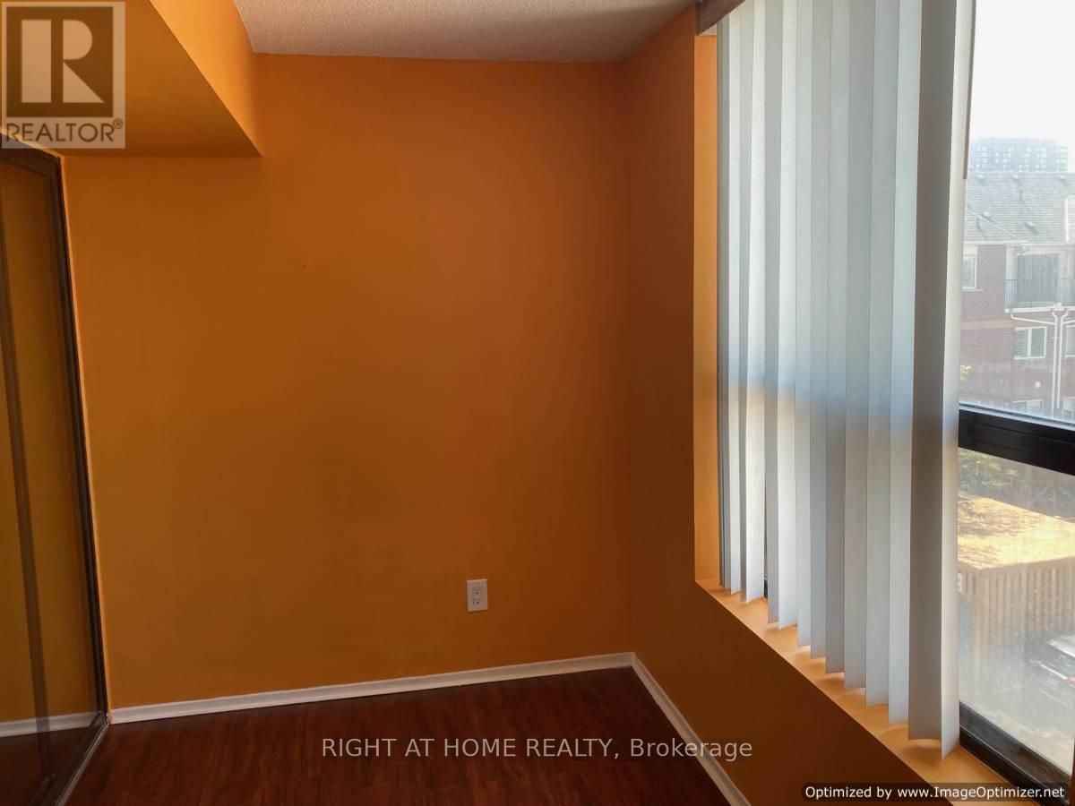 302 - 25 Agnes Street Property Photo 16