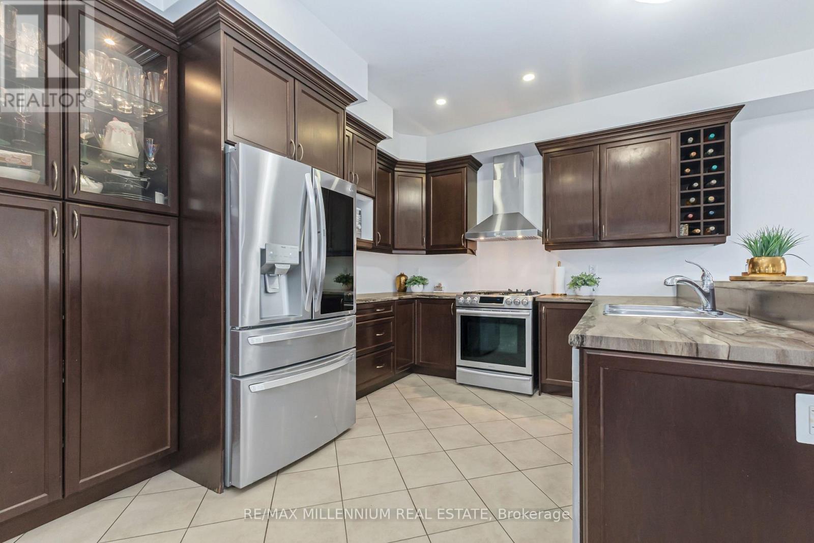 366 Remembrance Road Property Photo 20