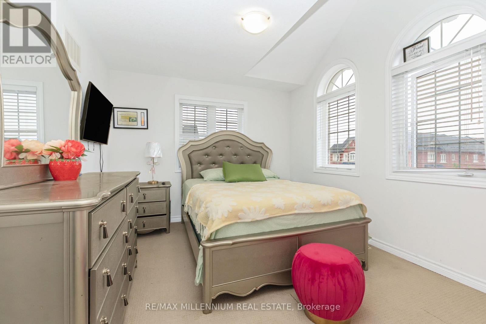 366 Remembrance Road Property Photo 30