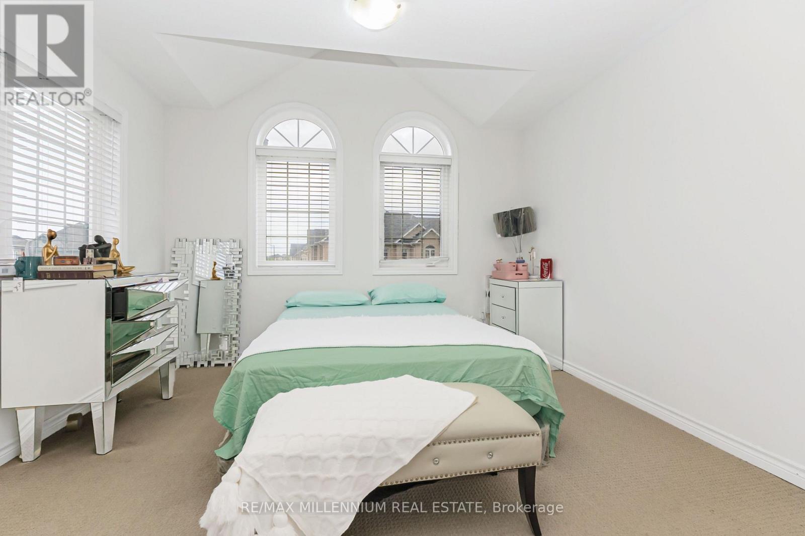 366 Remembrance Road Property Photo 35