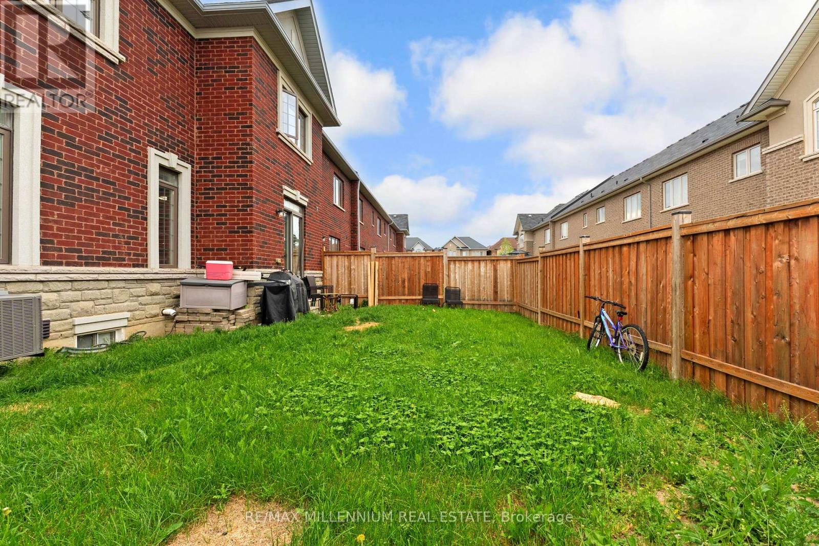 366 Remembrance Road Property Photo 43