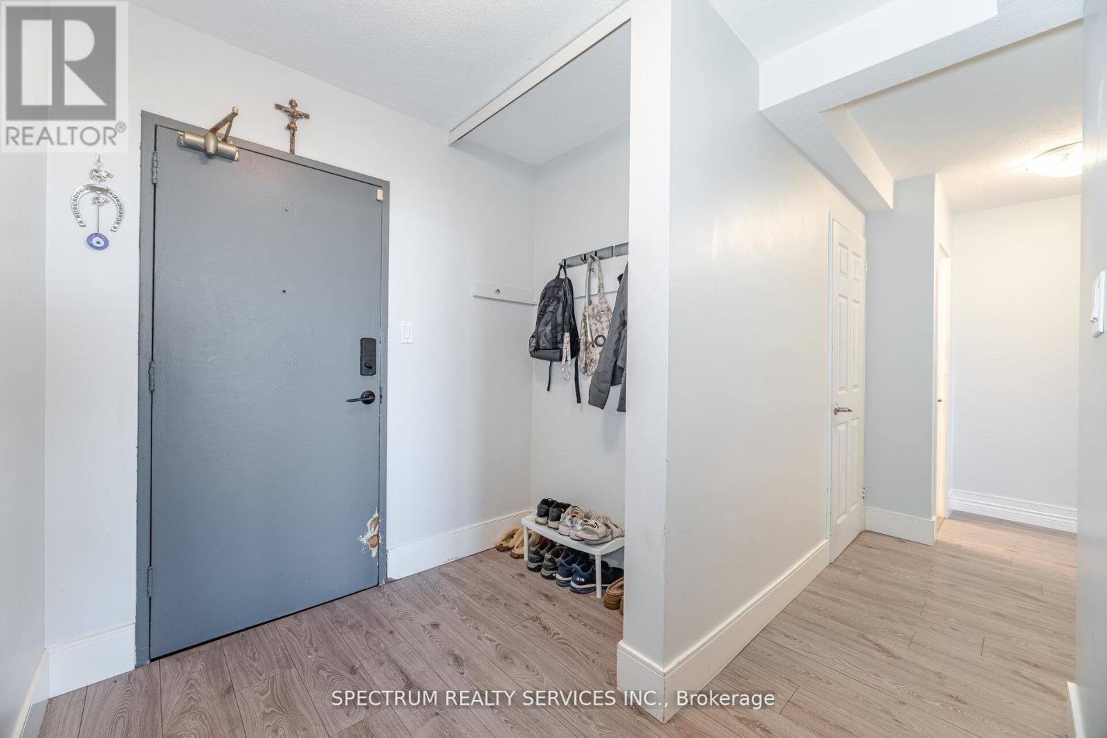 1210 - 85 Emmett Avenue Property Photo 8