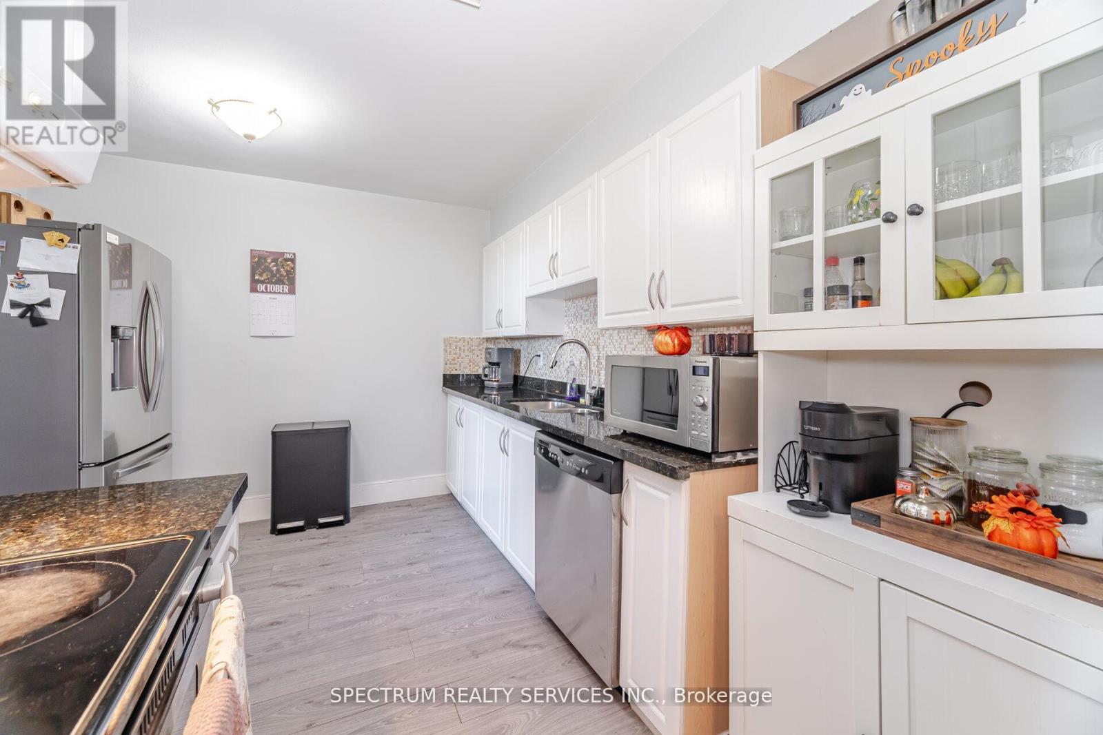 1210 - 85 Emmett Avenue Property Photo 12