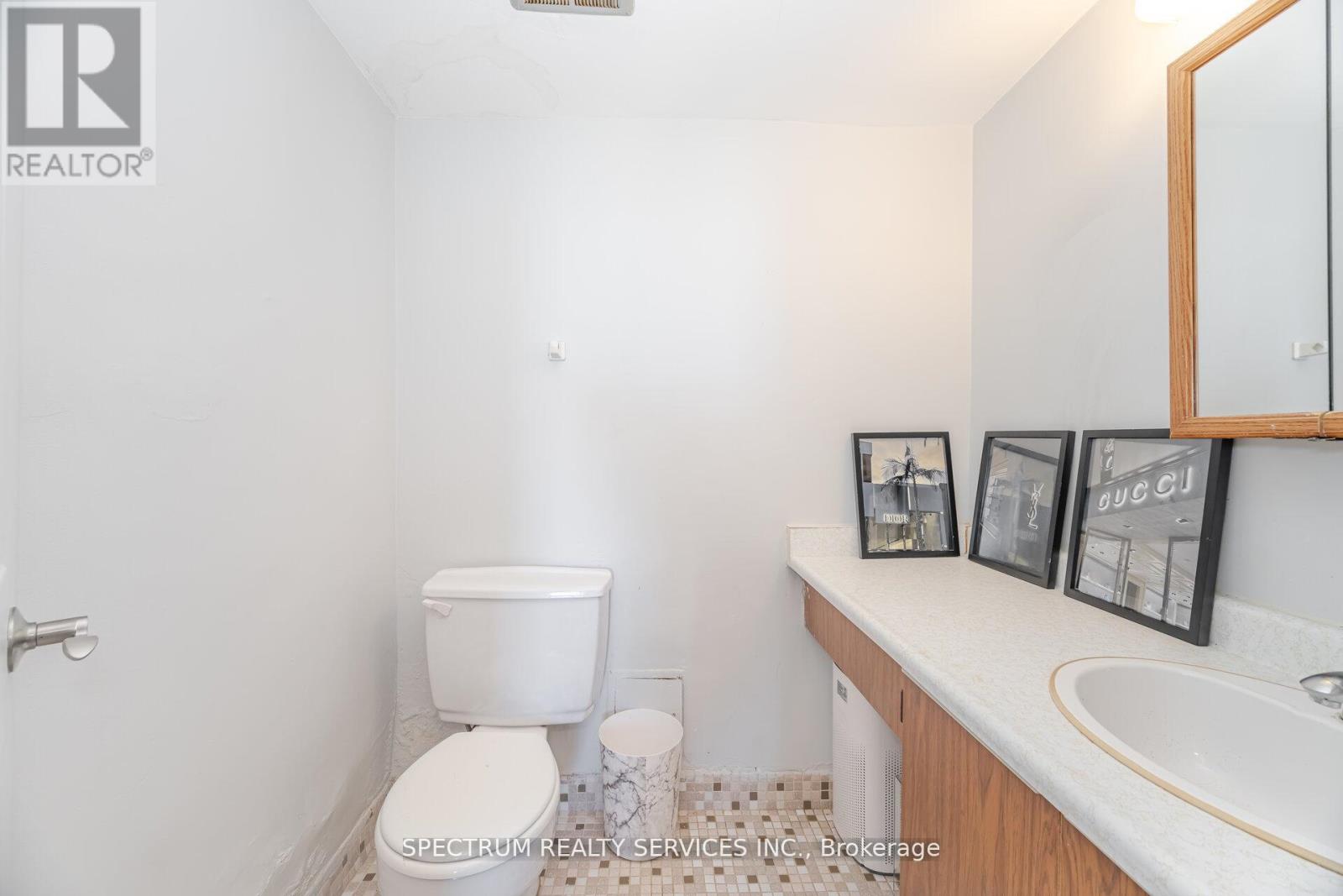 1210 - 85 Emmett Avenue Property Photo 25