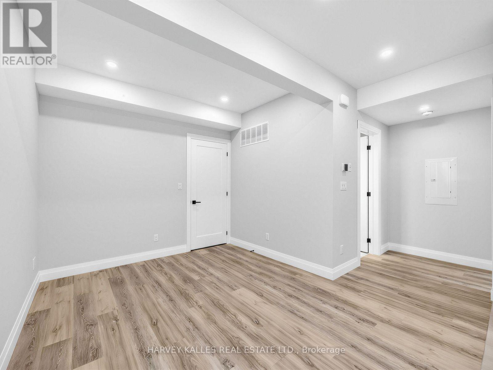 2 - 102 Shaver Avenue N Property Photo 8