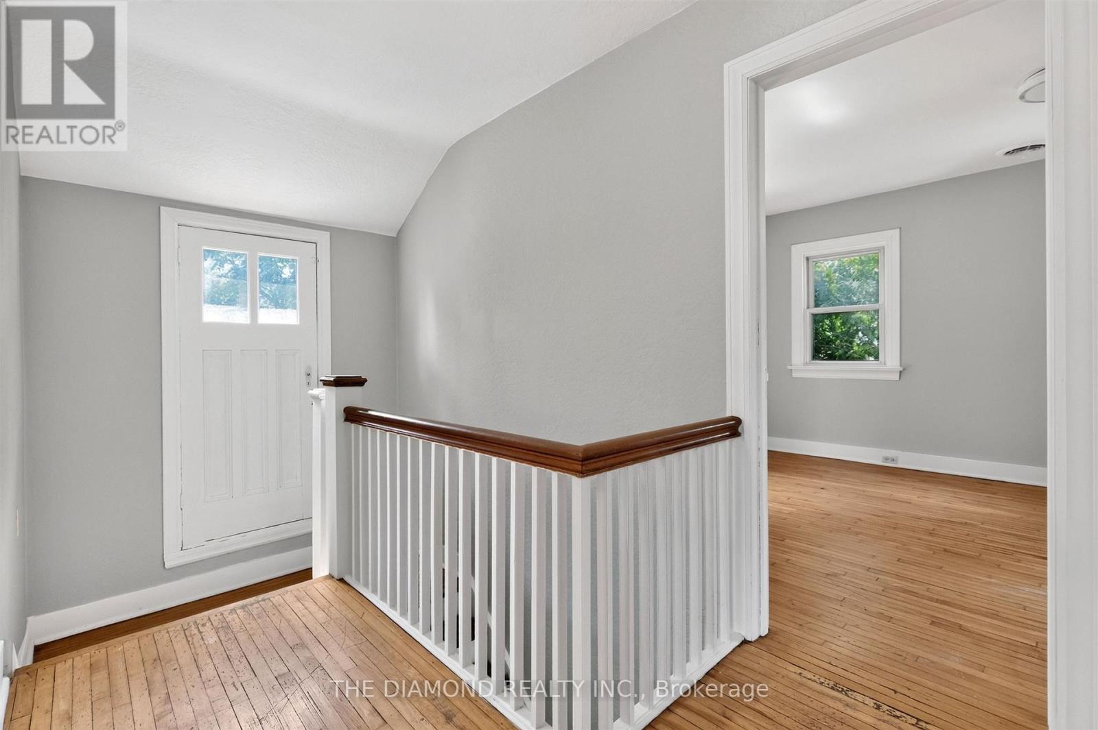 3925 Bloor Street W Property Photo 12