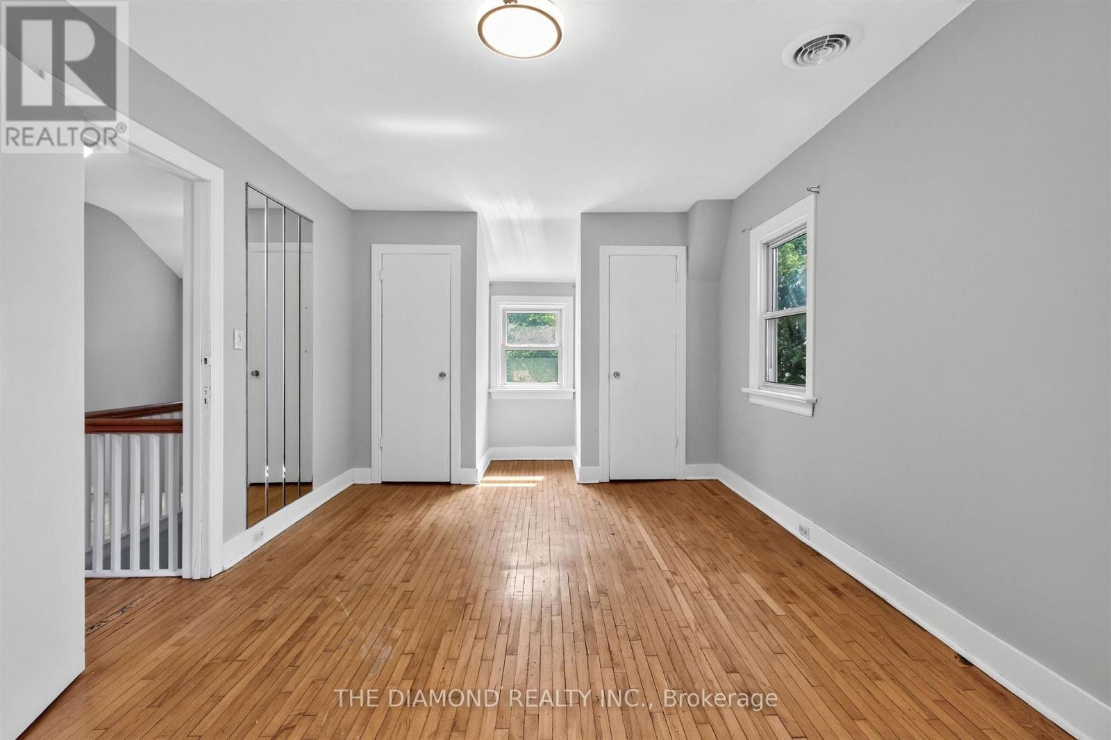 3925 Bloor Street W Property Photo 14