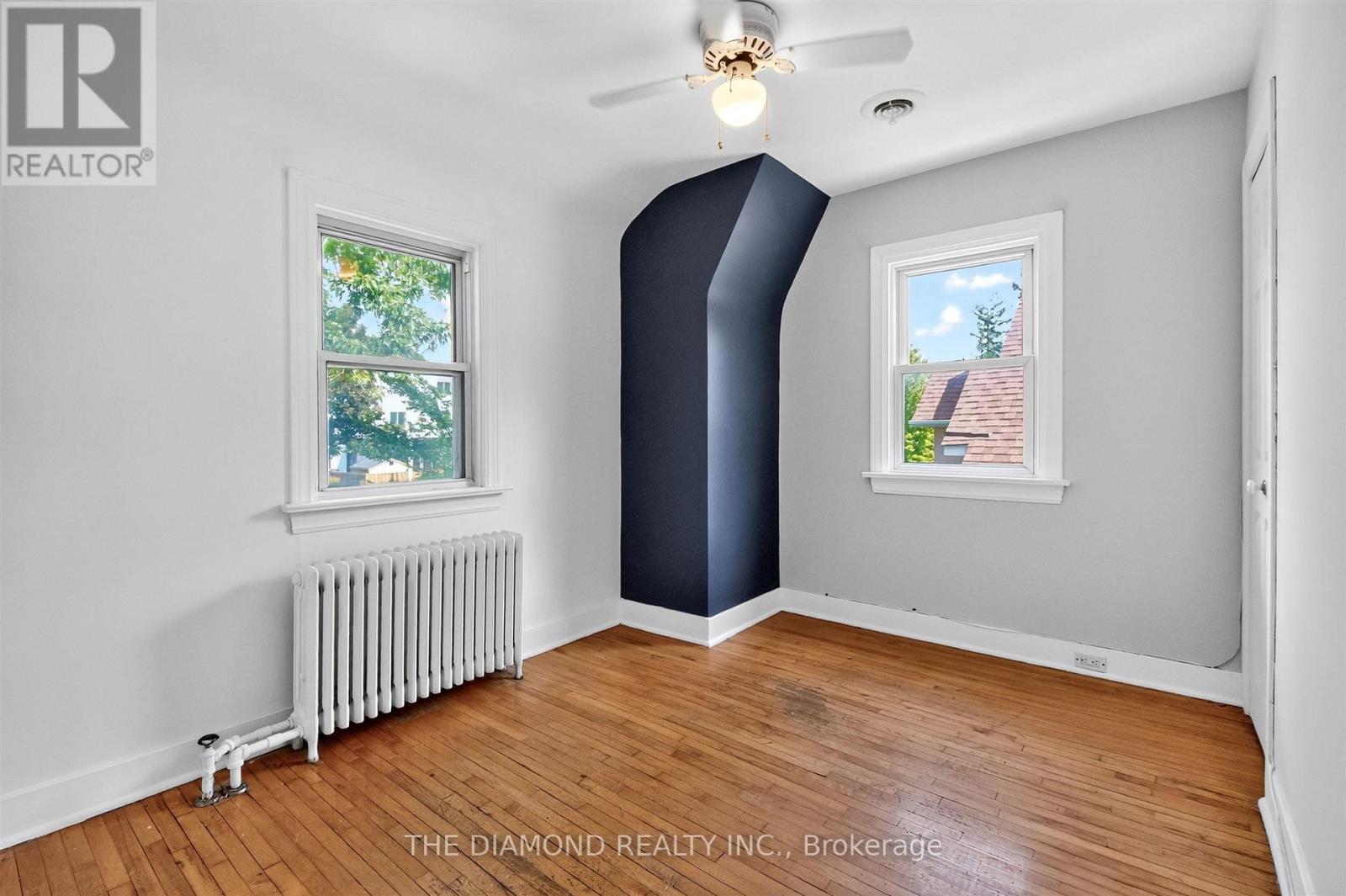 3925 Bloor Street W Property Photo 16