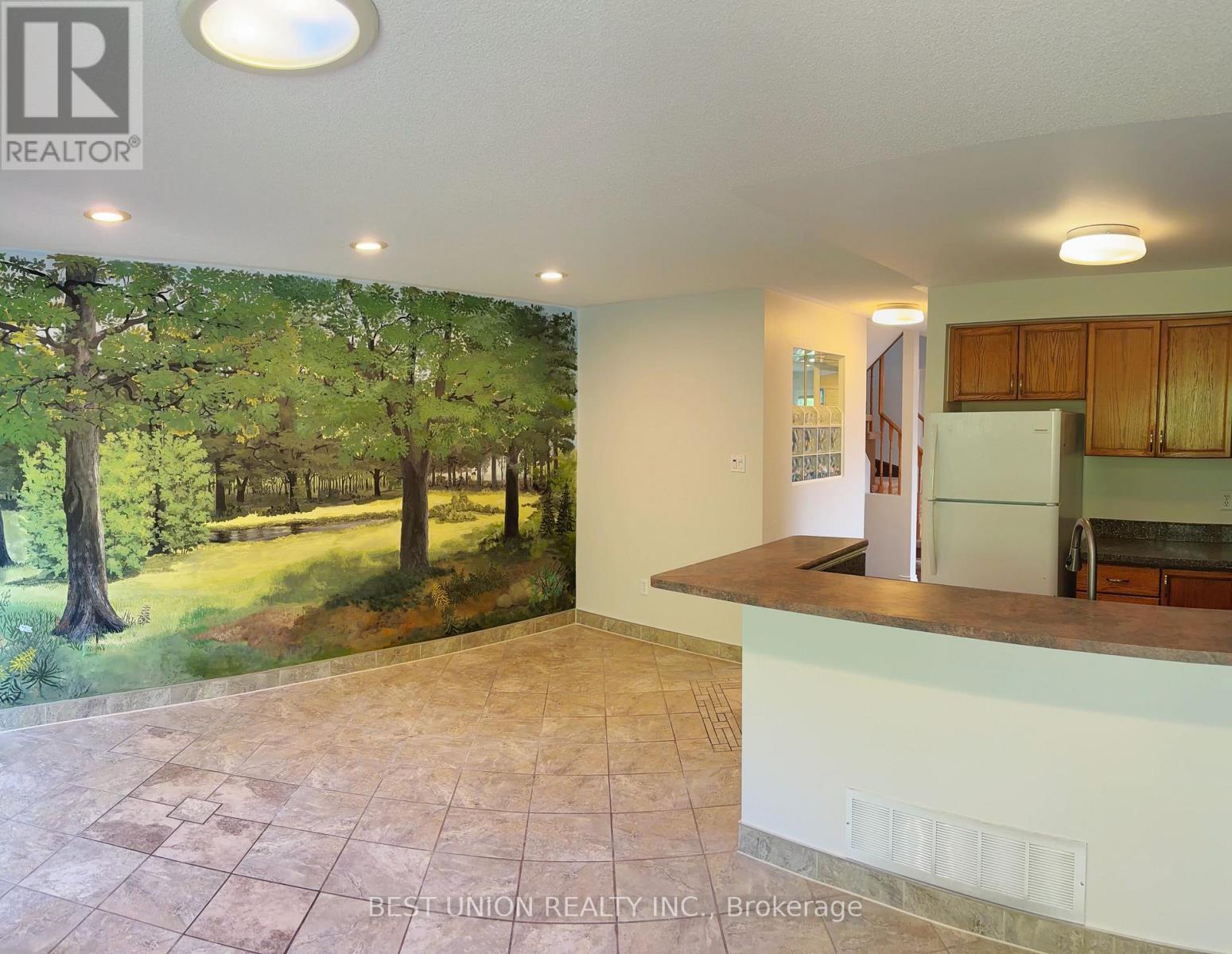 2864 Westbury Court Property Photo 5