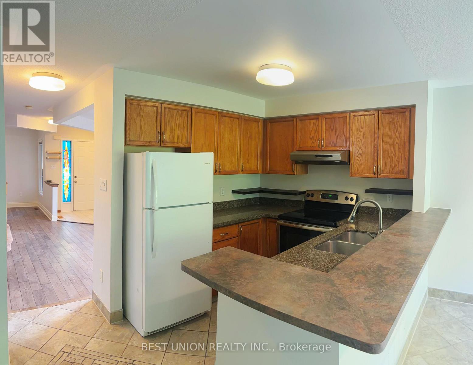 2864 Westbury Court Property Photo 7