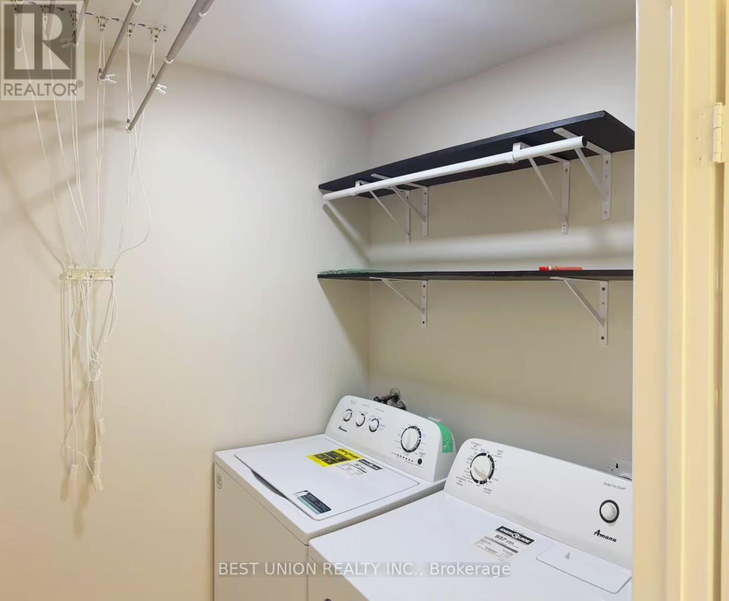 2864 Westbury Court Property Photo 18