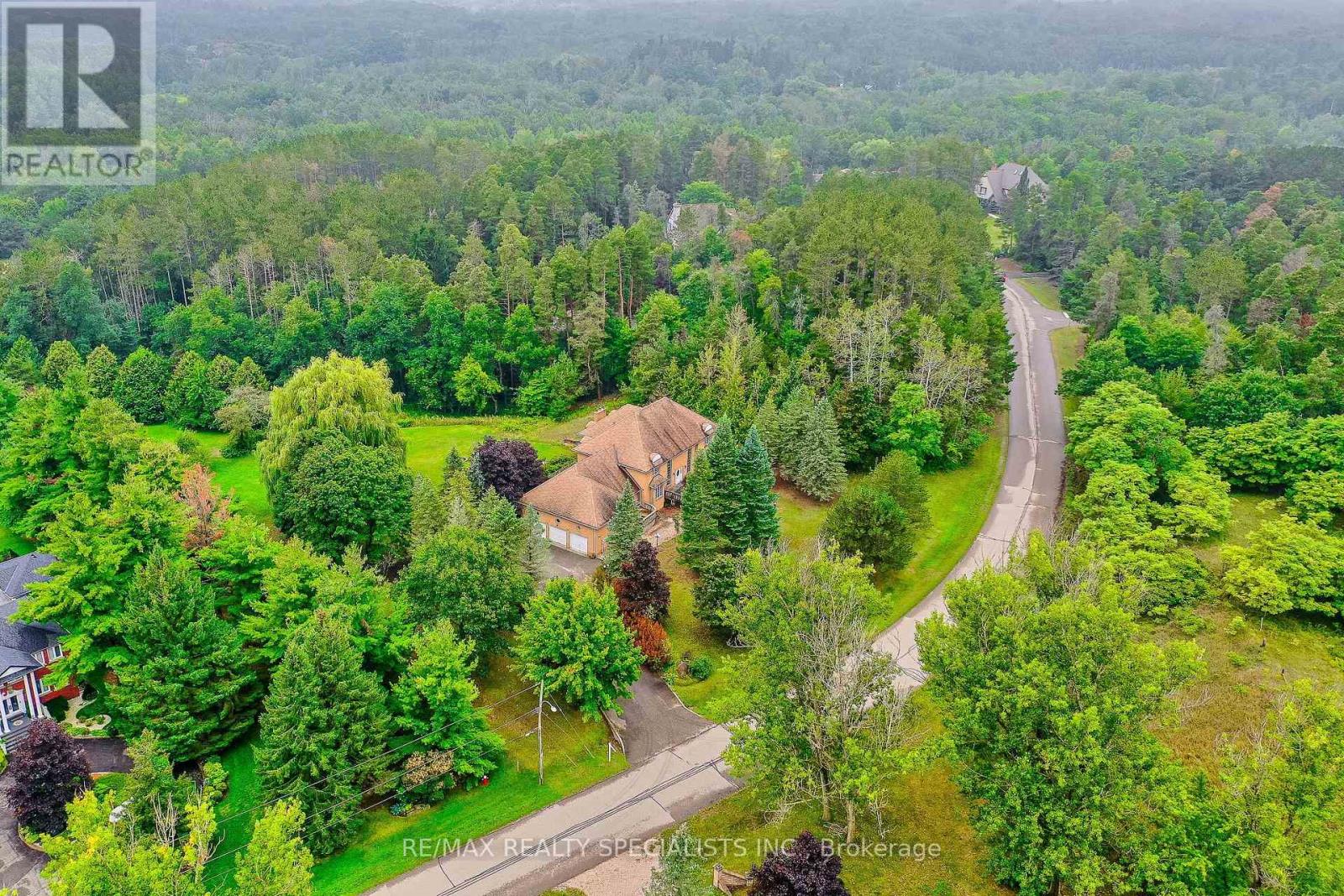 11 Prince Andrew Drive Property Photo 3