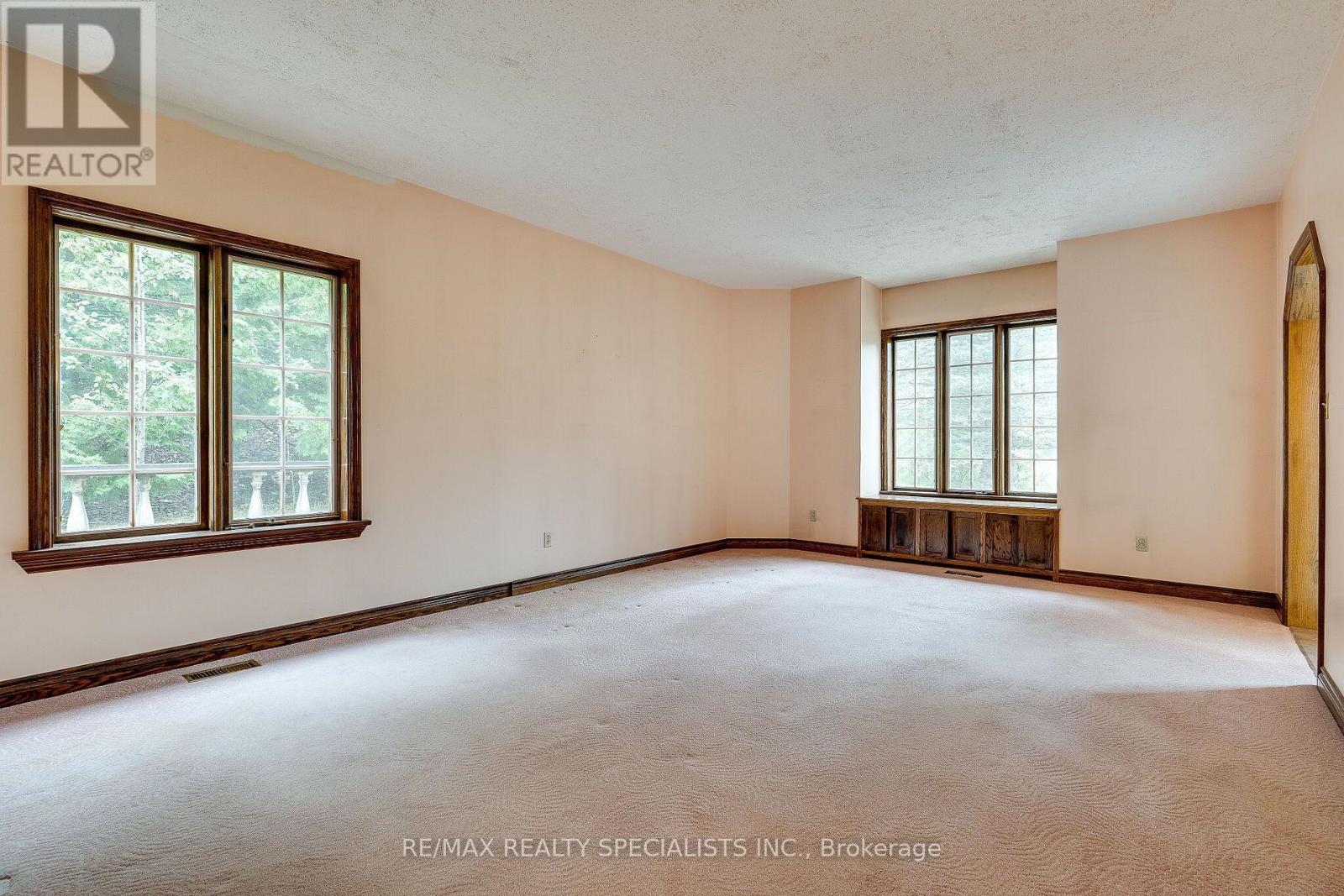 11 Prince Andrew Drive Property Photo 10