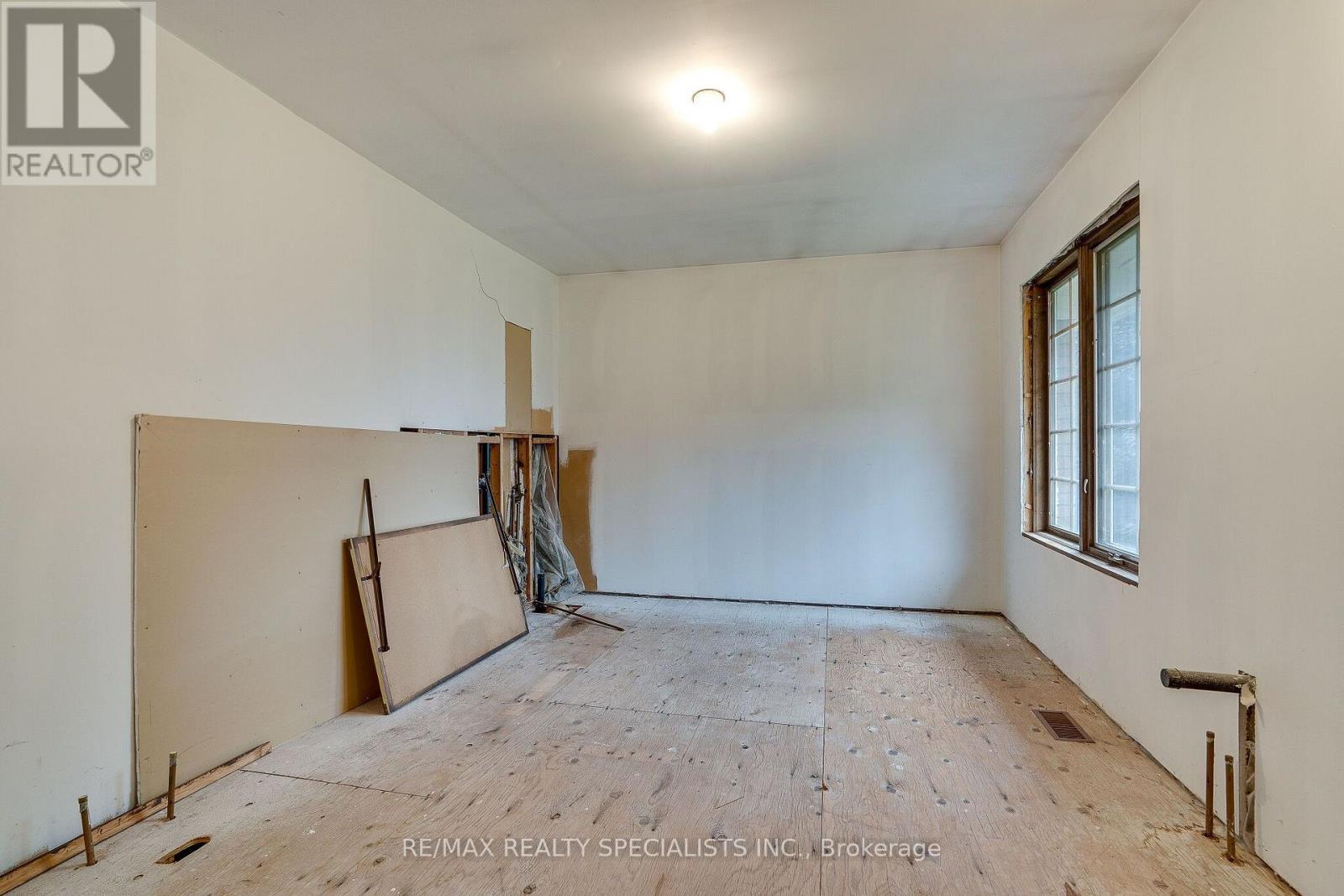 11 Prince Andrew Drive Property Photo 26