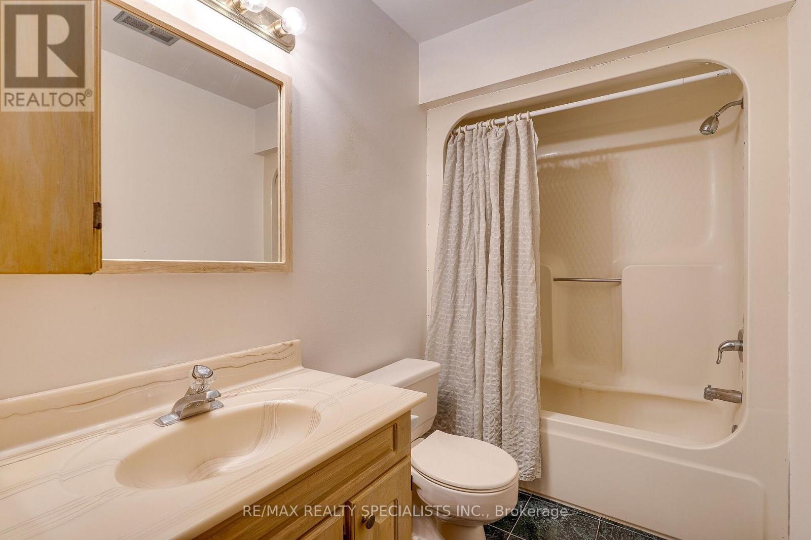 11 Prince Andrew Drive Property Photo 33