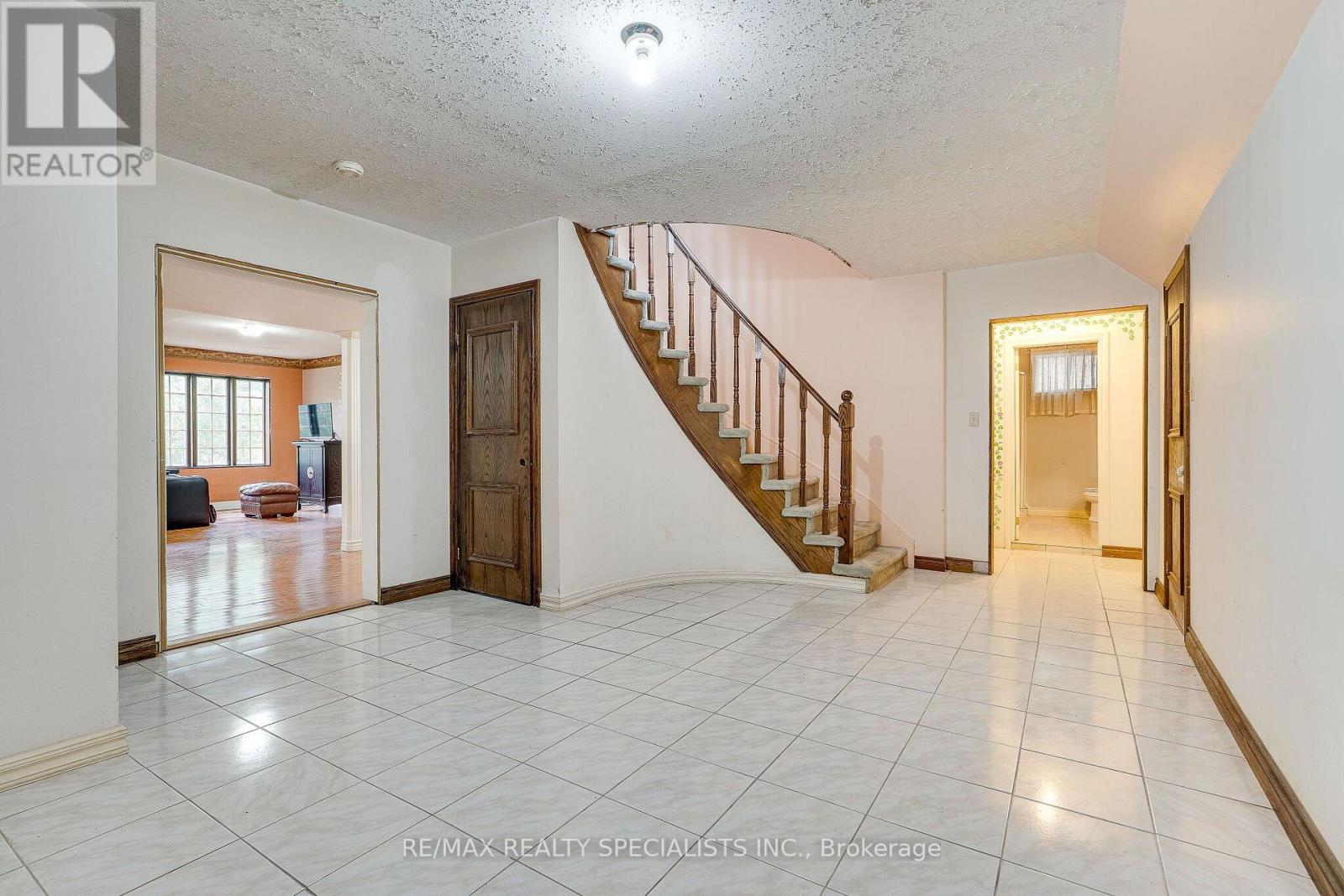 11 Prince Andrew Drive Property Photo 34