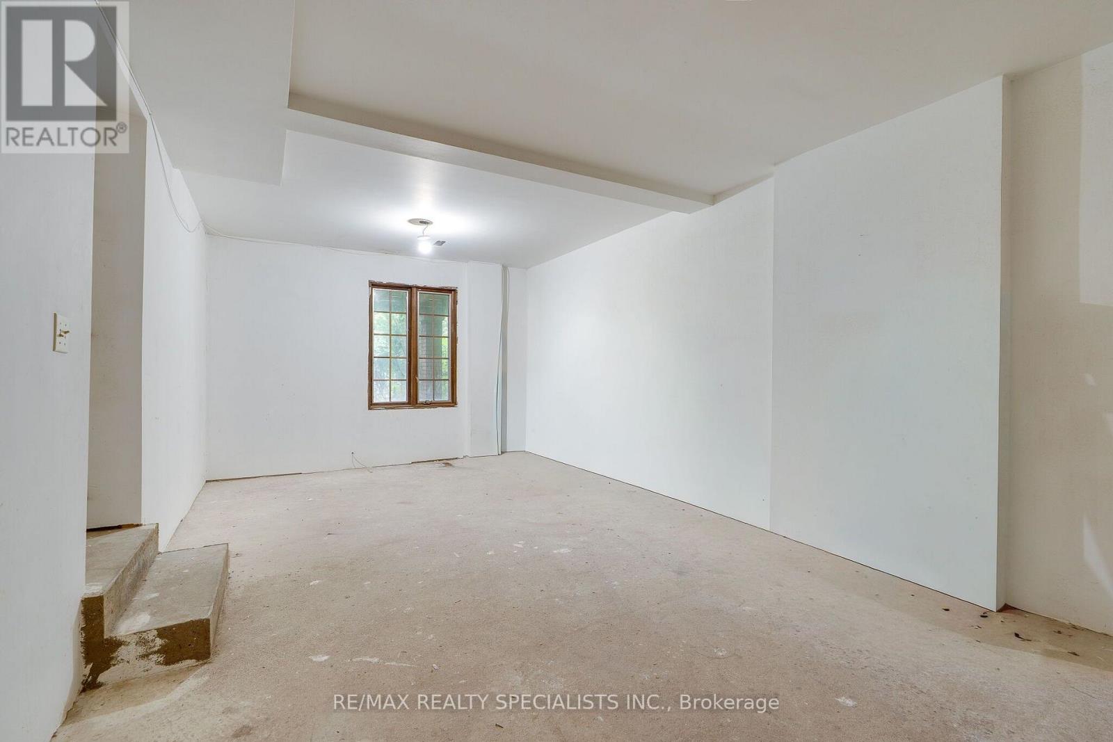 11 Prince Andrew Drive Property Photo 42