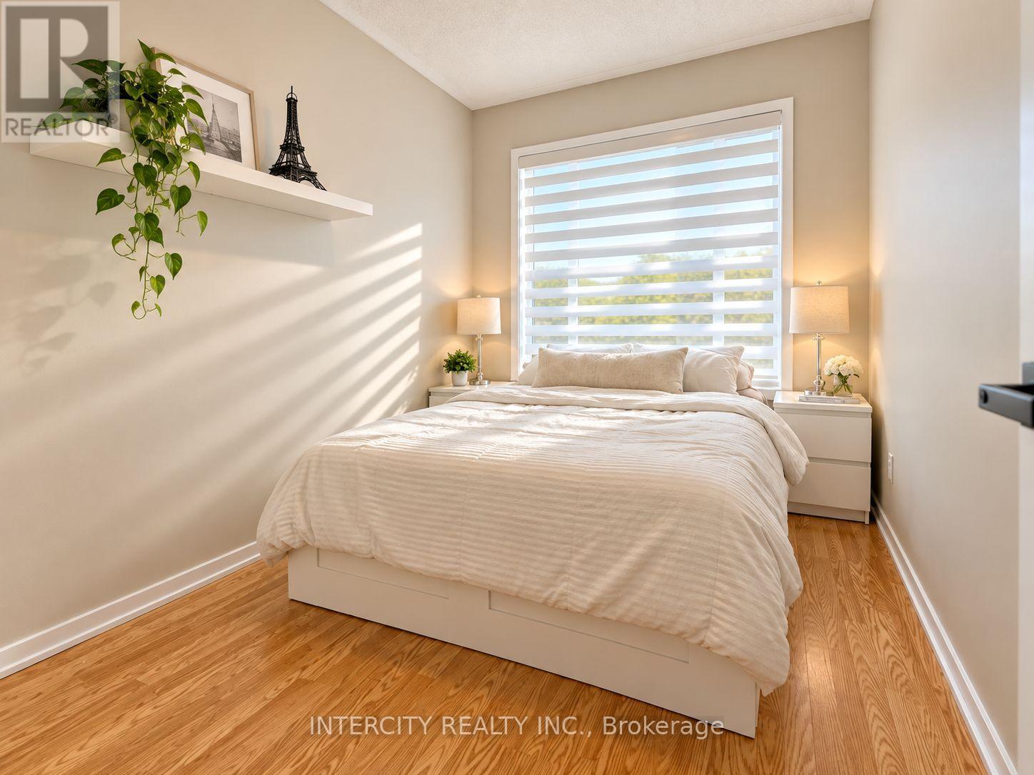 12 Heathrow Lane Property Photo 15