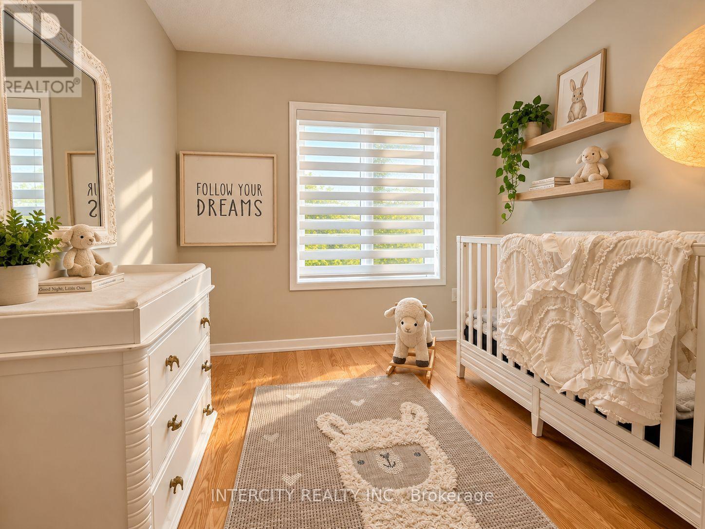 12 Heathrow Lane Property Photo 17