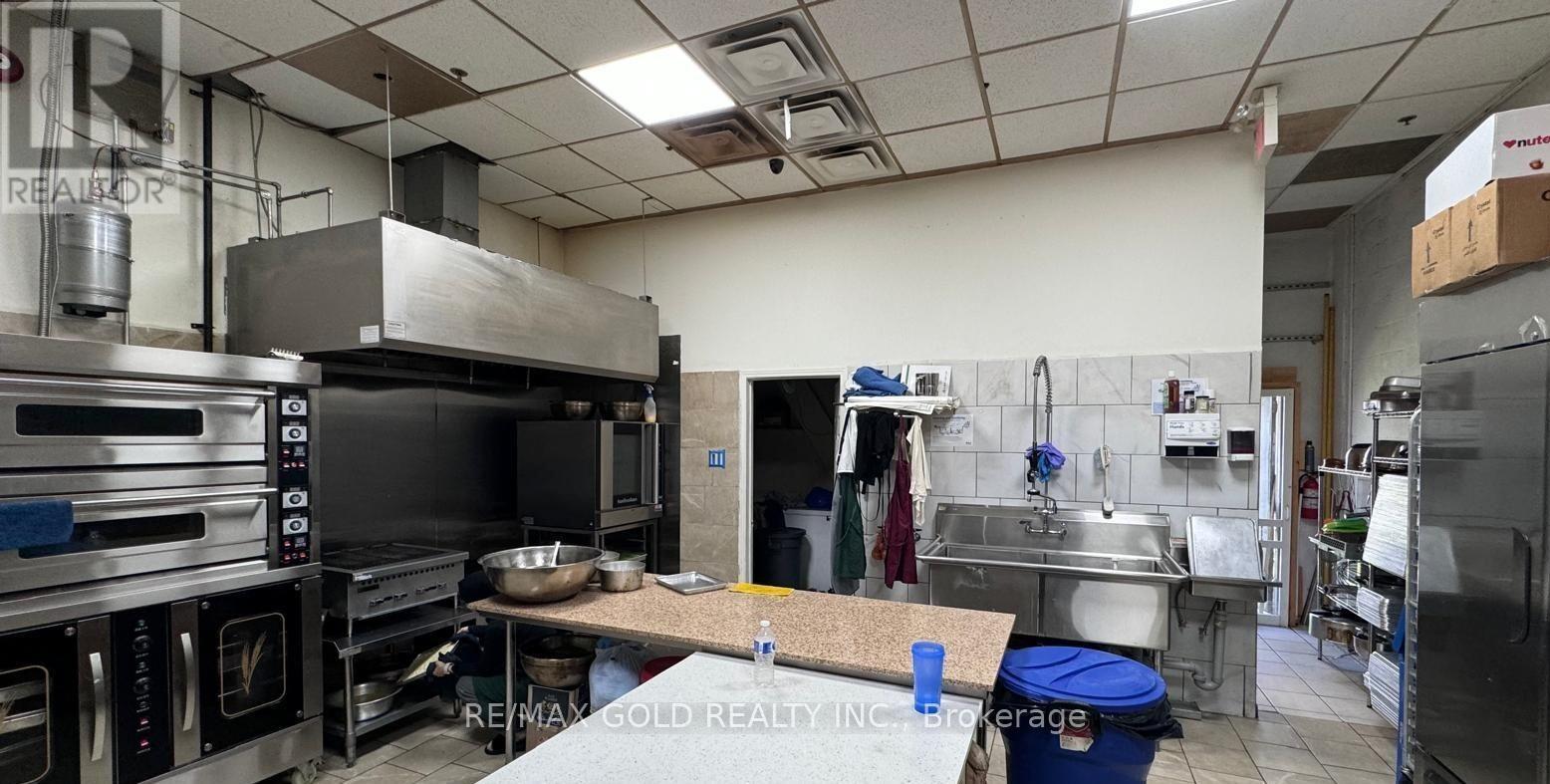 109 - 808 Britannia Road W Property Photo 2