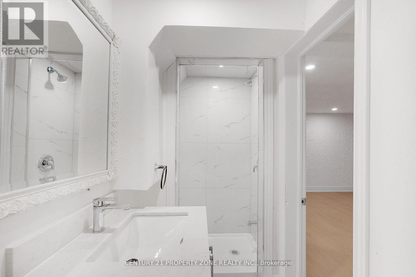 96 Centre Street N Property Photo 19