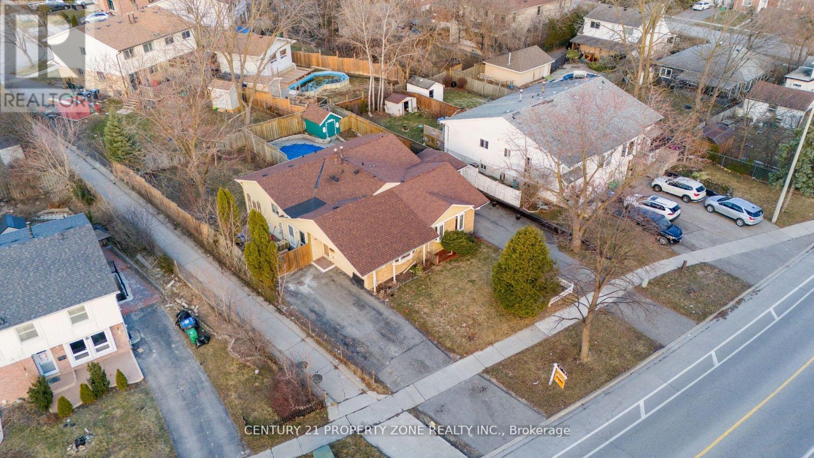 96 Centre Street N Property Photo 22