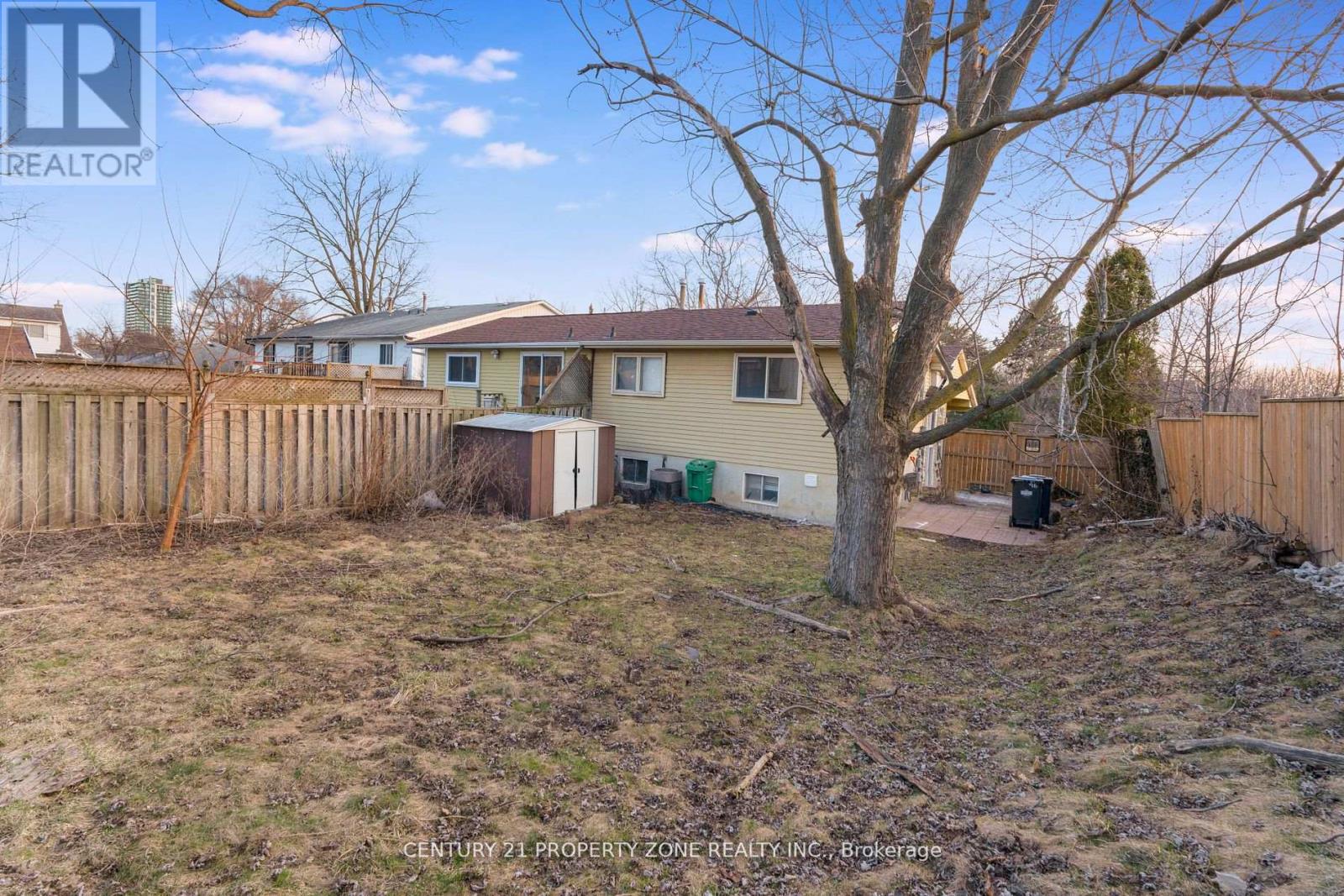 96 Centre Street N Property Photo 25