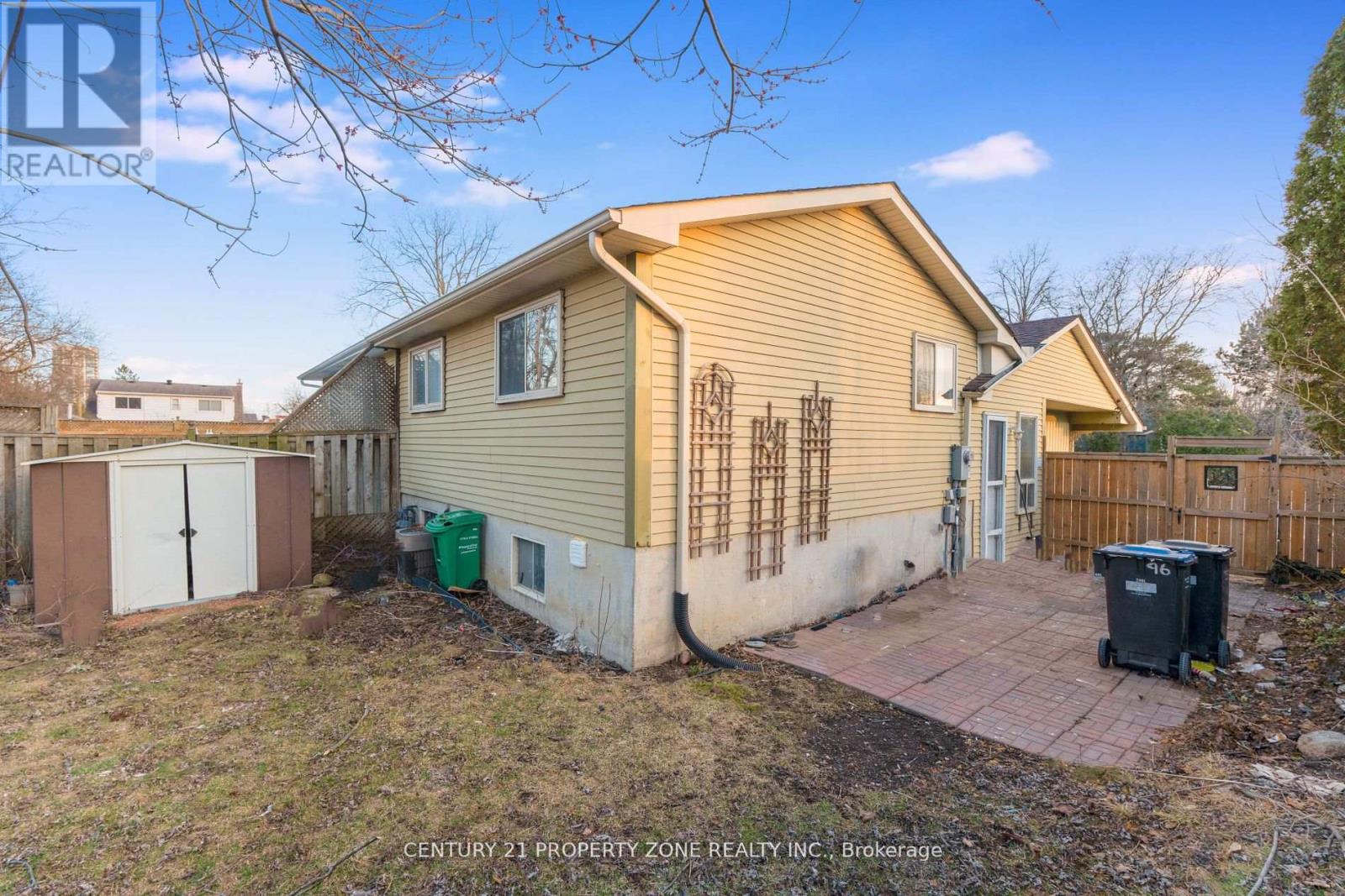 96 Centre Street N Property Photo 27