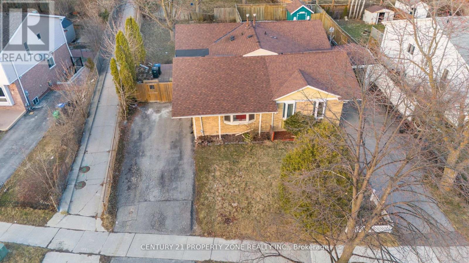 96 Centre Street N Property Photo 29