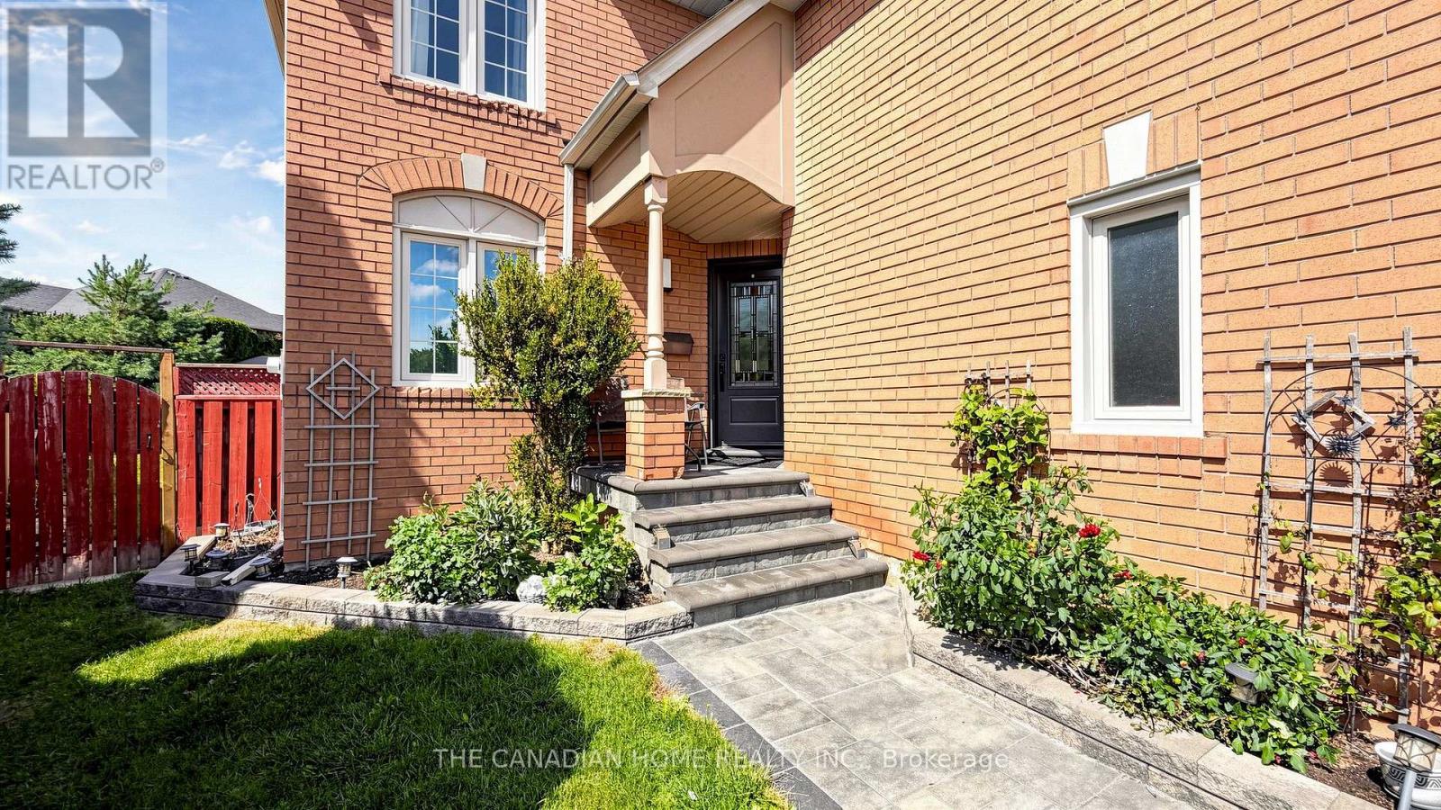 68 Banington Crescent Property Photo 3