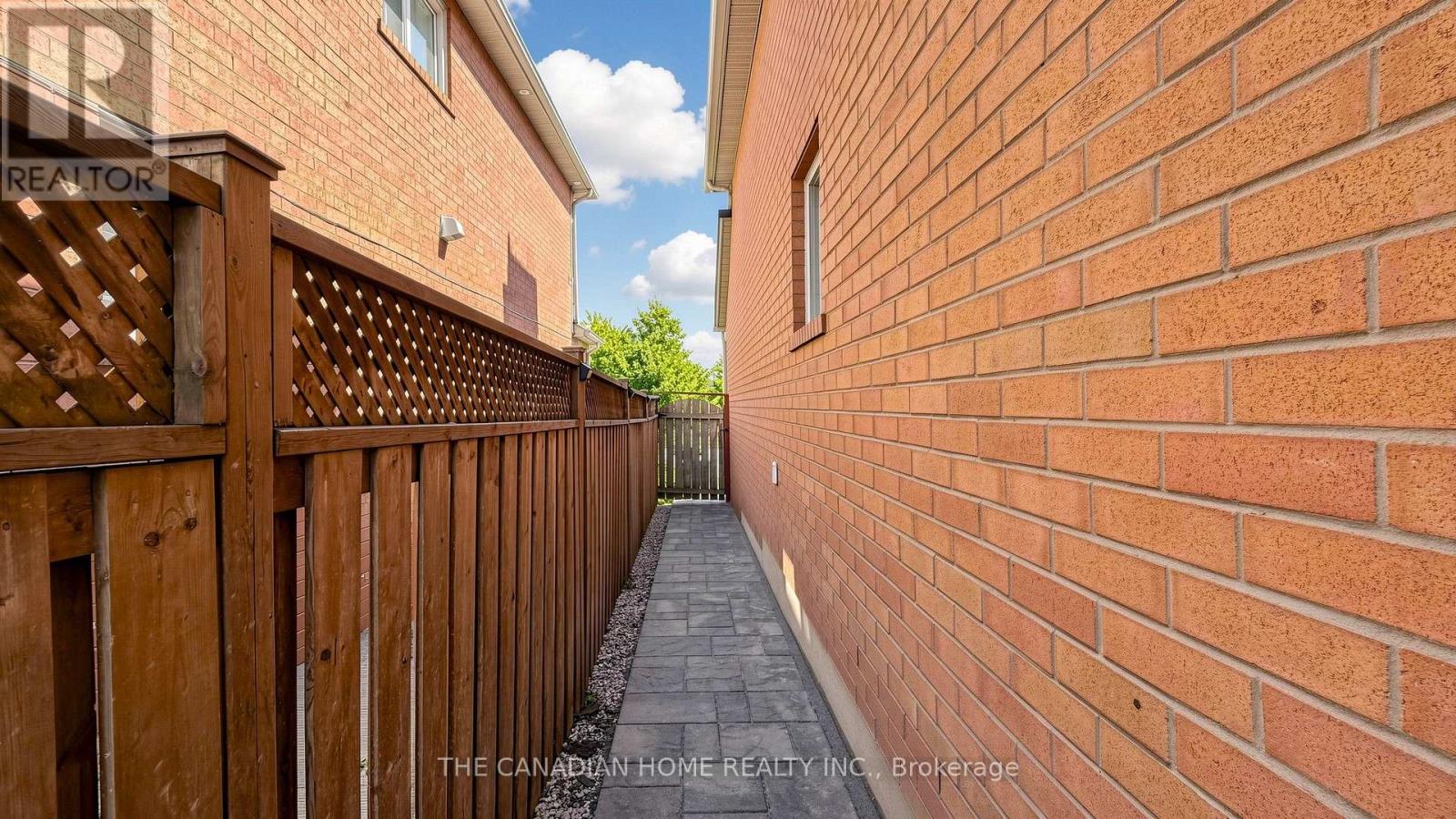 68 Banington Crescent Property Photo 47