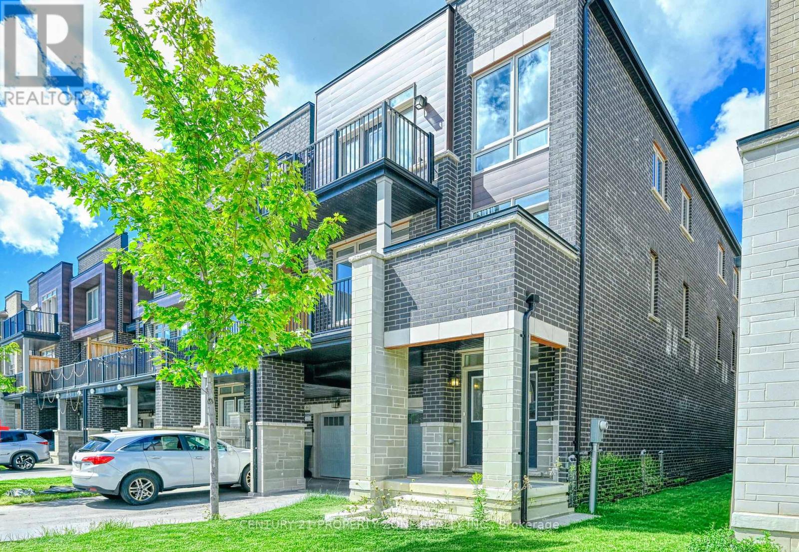 42 Donald Ficht Crescent Property Photo 3